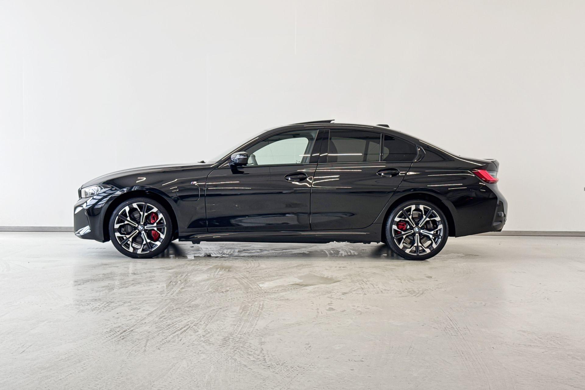 Foto van BMW 330e