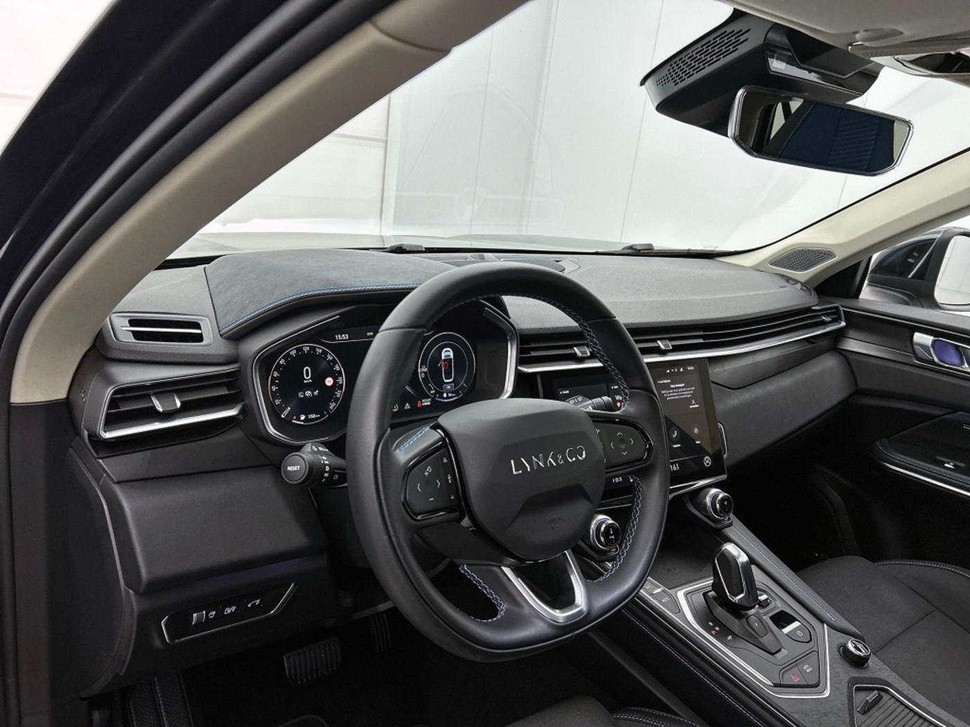 Foto van Lynk&co LYNK & Co 01