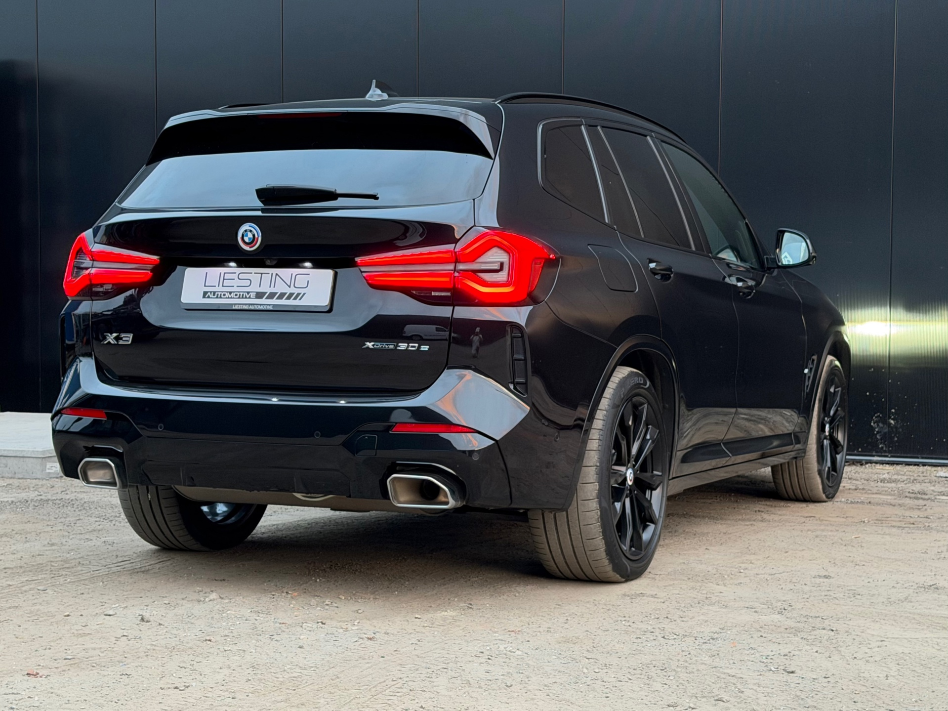Foto van BMW X3 Xdrive30e