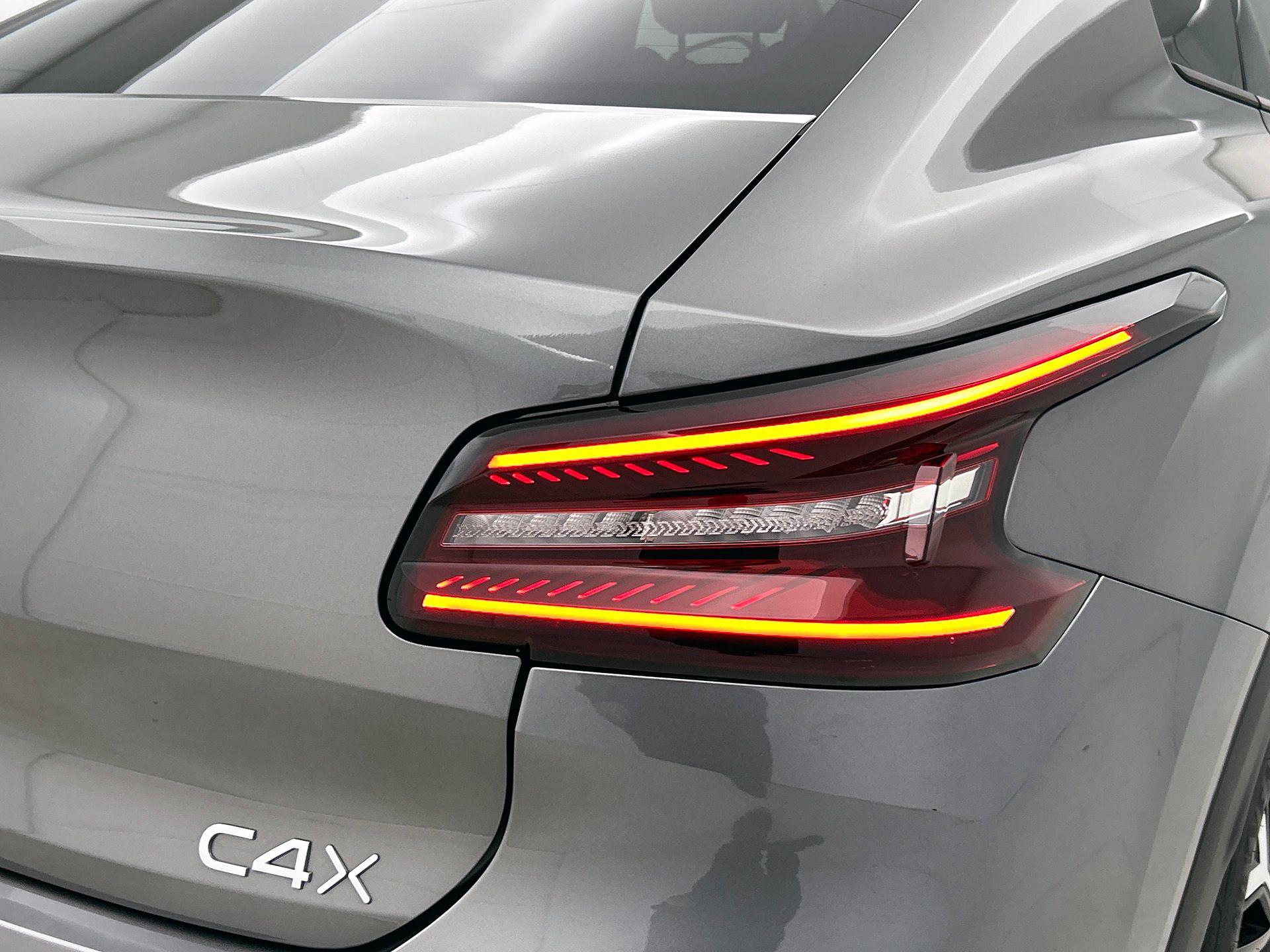 Foto van Citroen C4 X