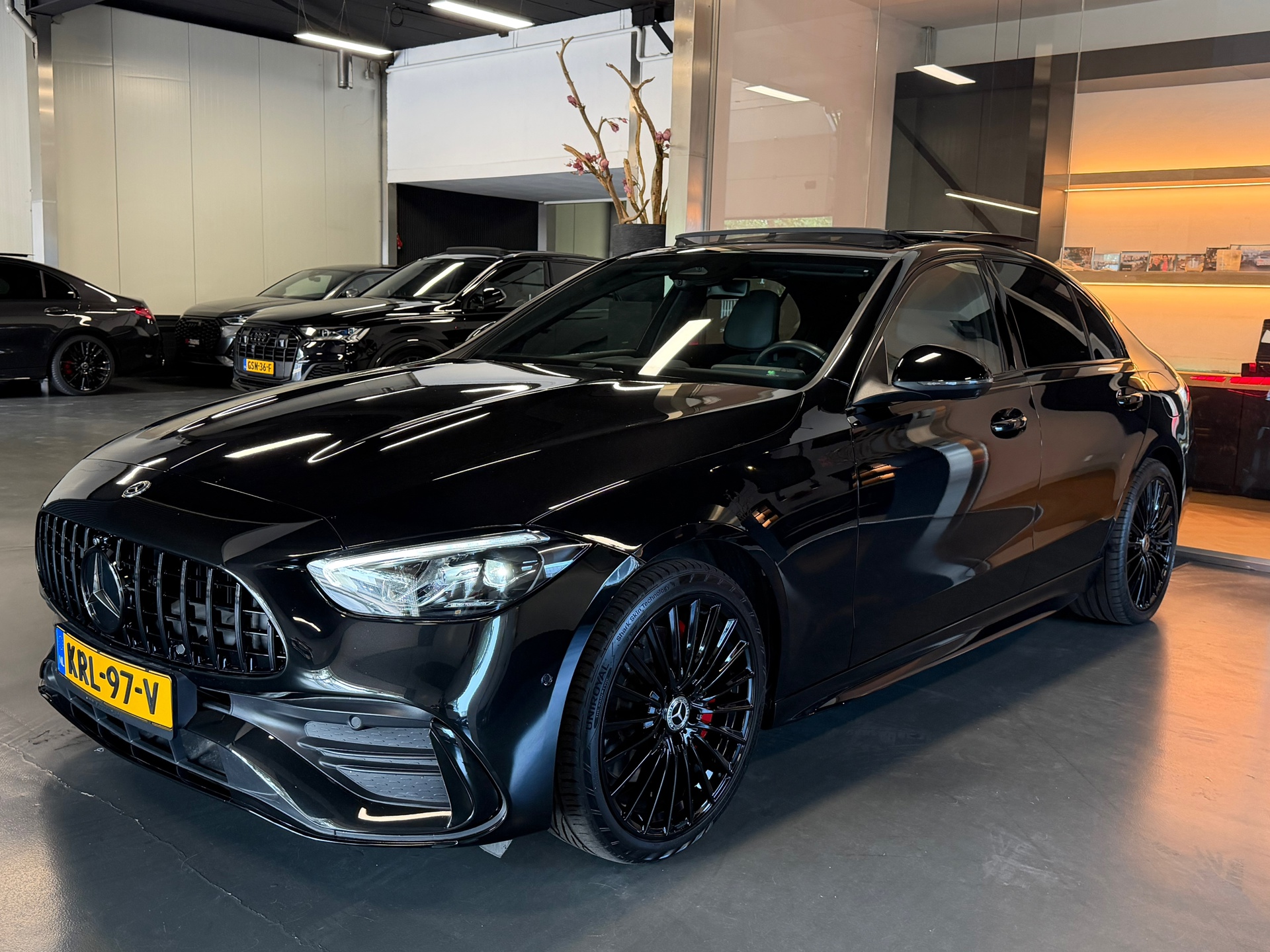 Foto van Mercedes-Benz C 300 E