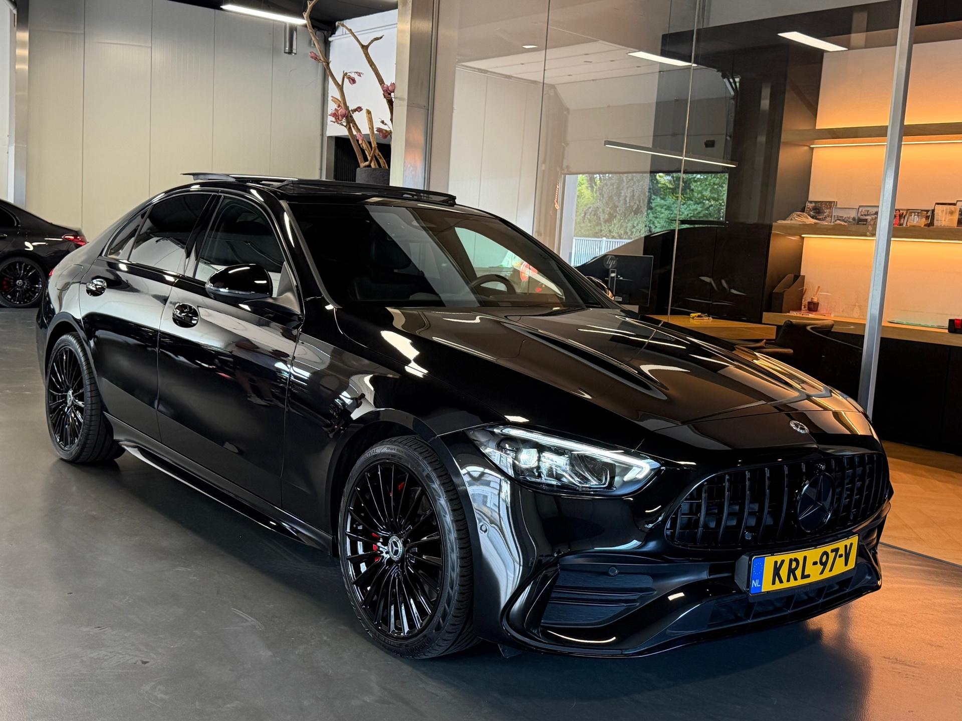 Foto van Mercedes-Benz C 300 E