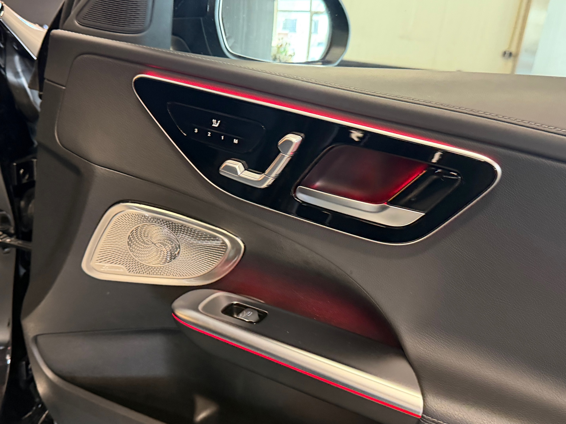 Foto van Mercedes-Benz C 300 E