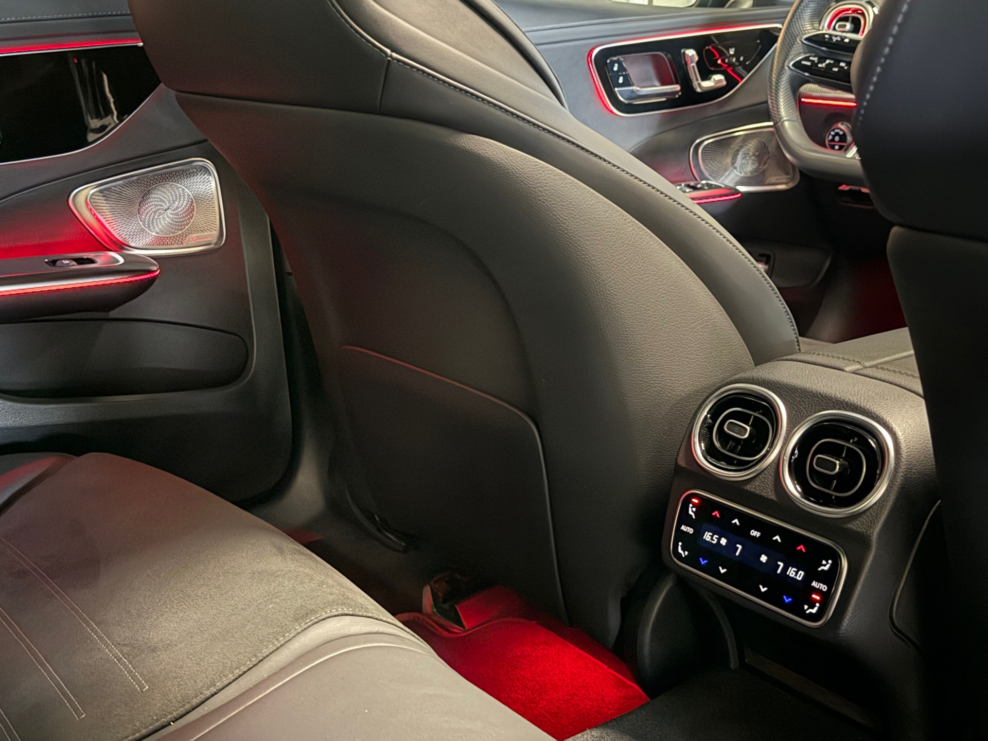 Foto van Mercedes-Benz C 300 E