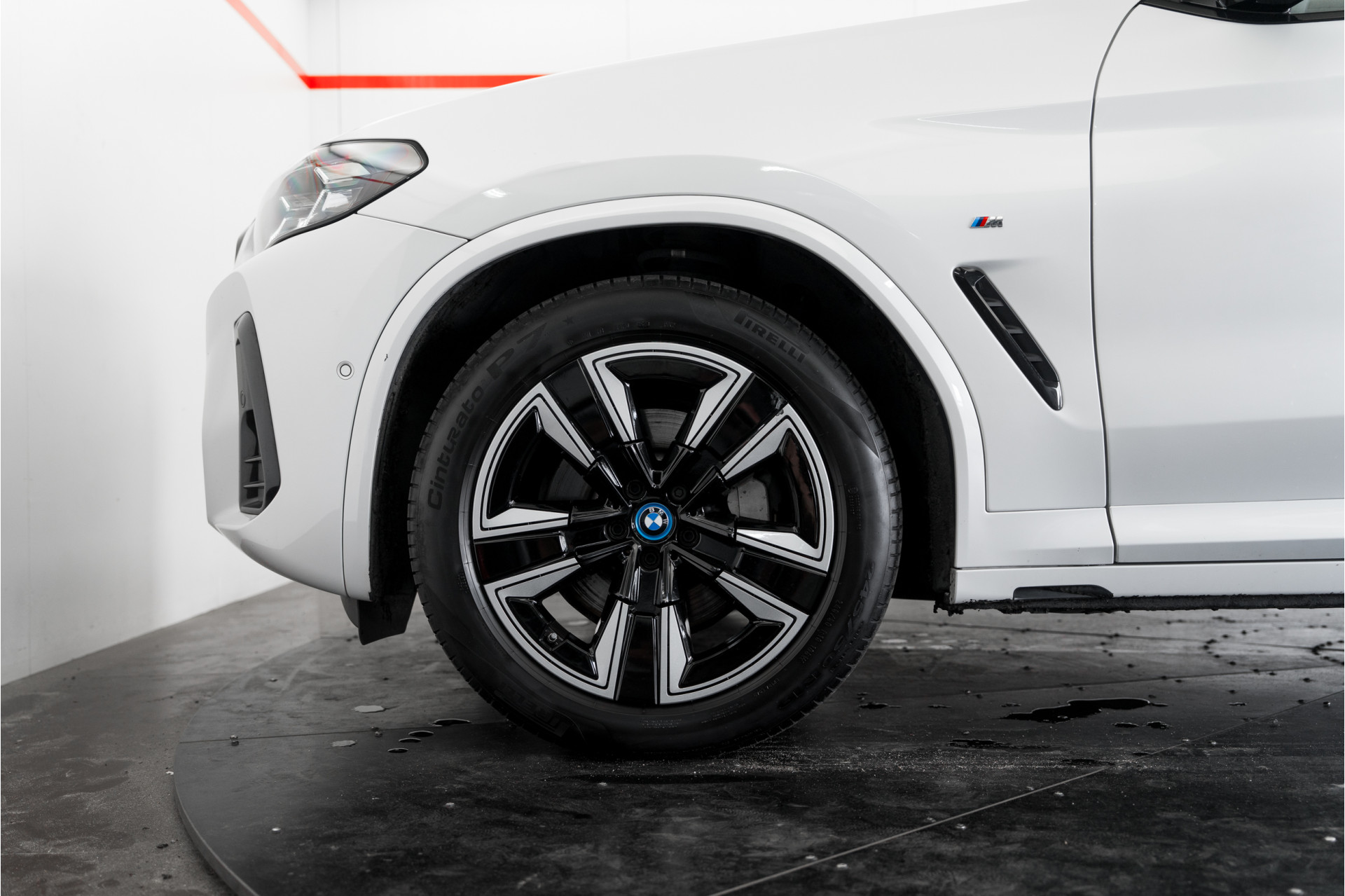 Foto van BMW Ix3