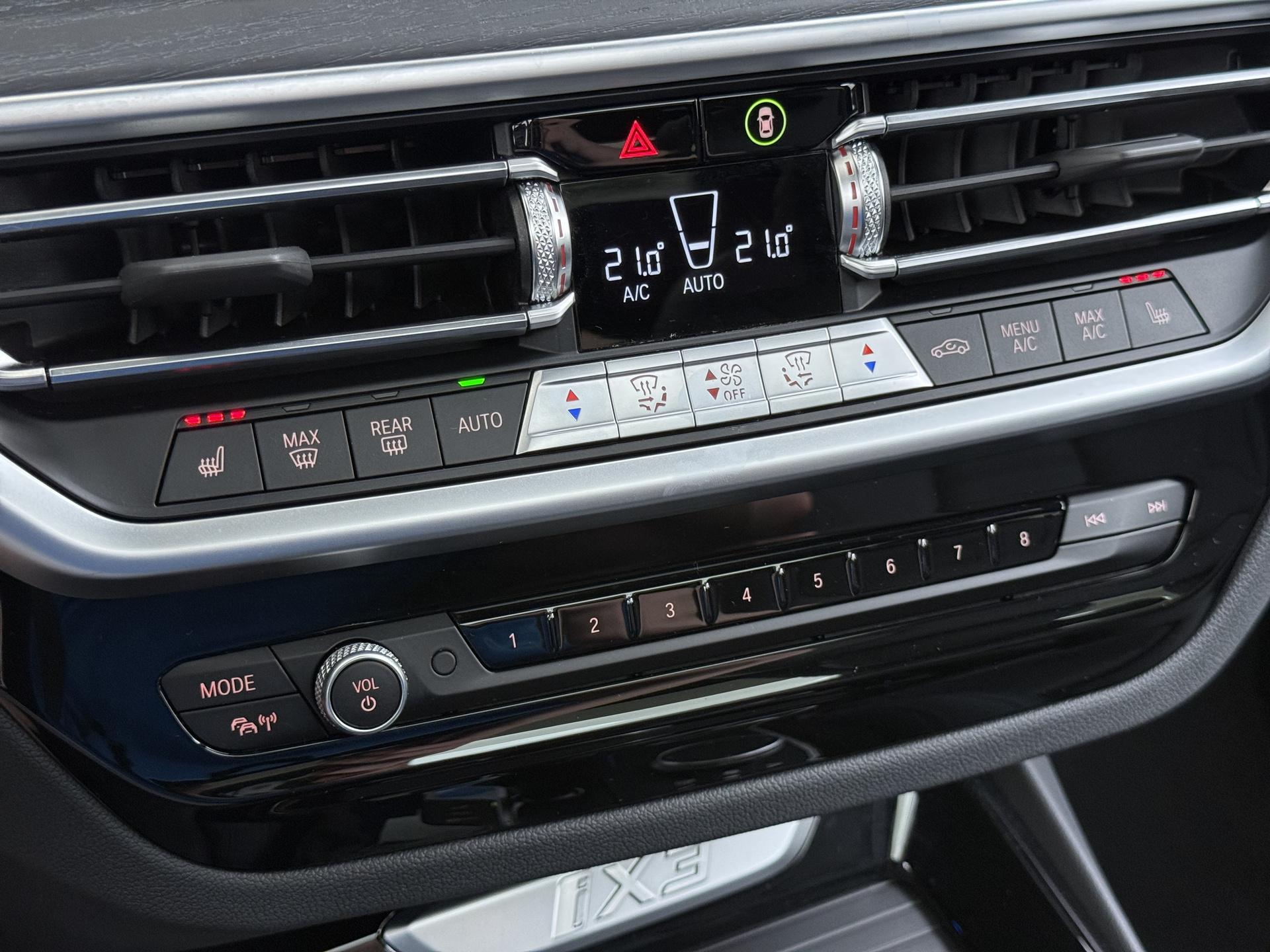 Foto van BMW Ix3