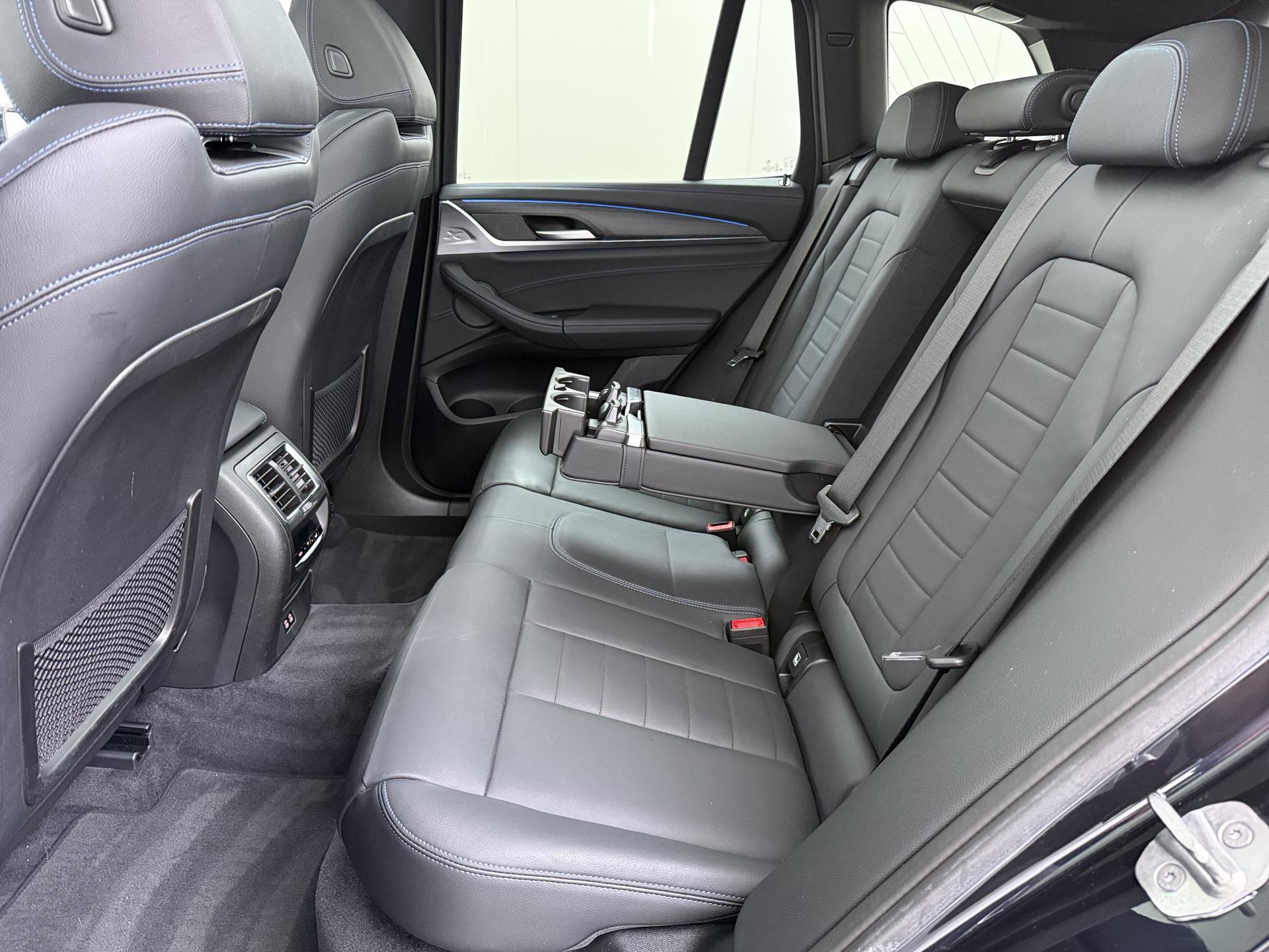 Foto van BMW Ix3