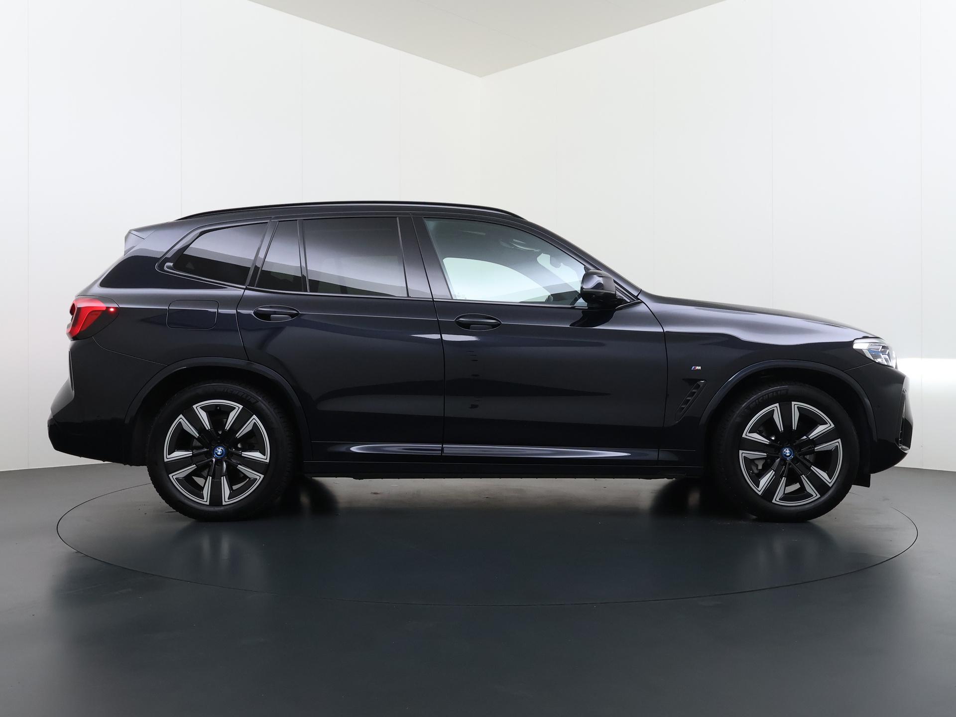Foto van BMW Ix3