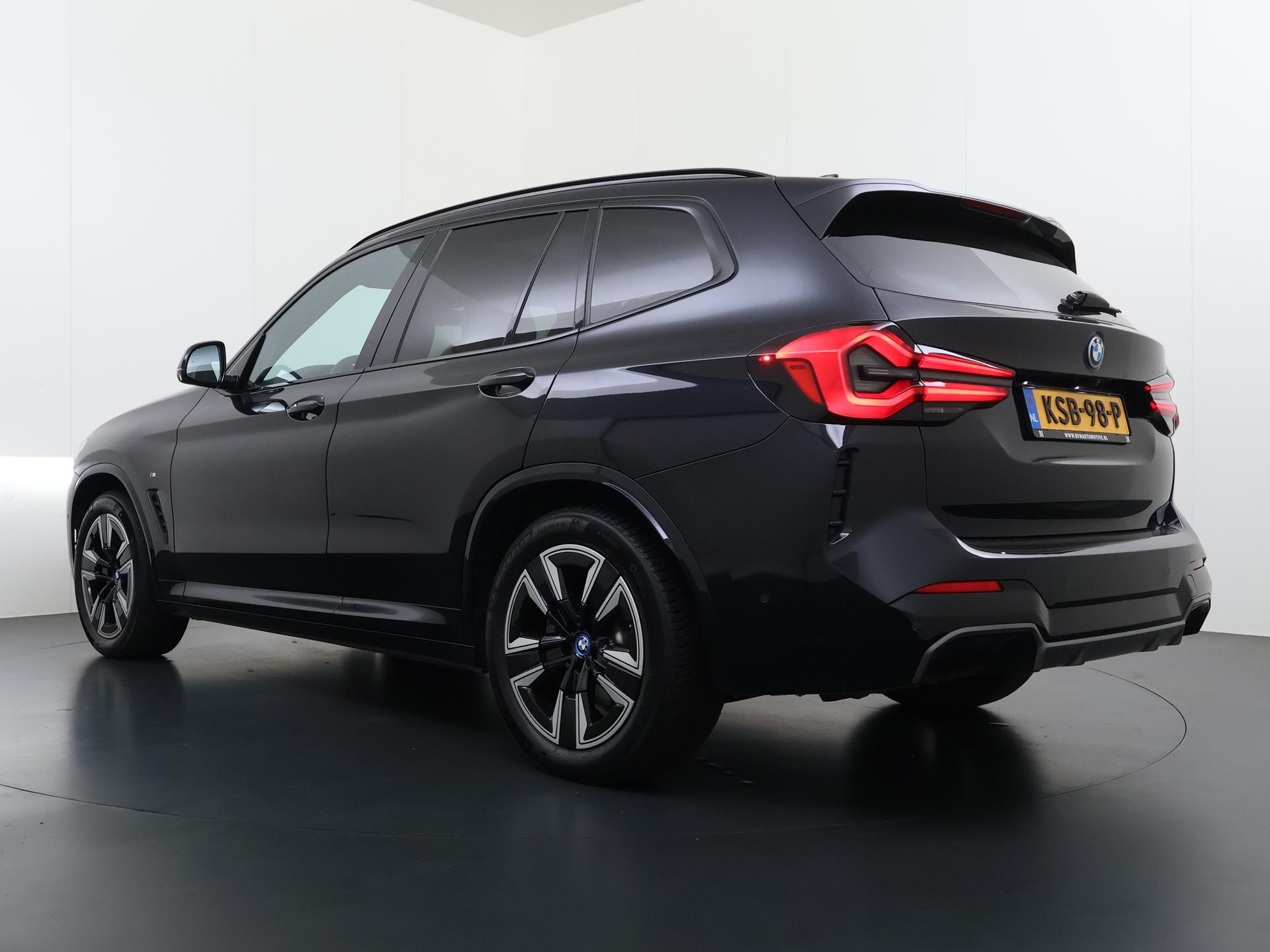 Foto van BMW Ix3
