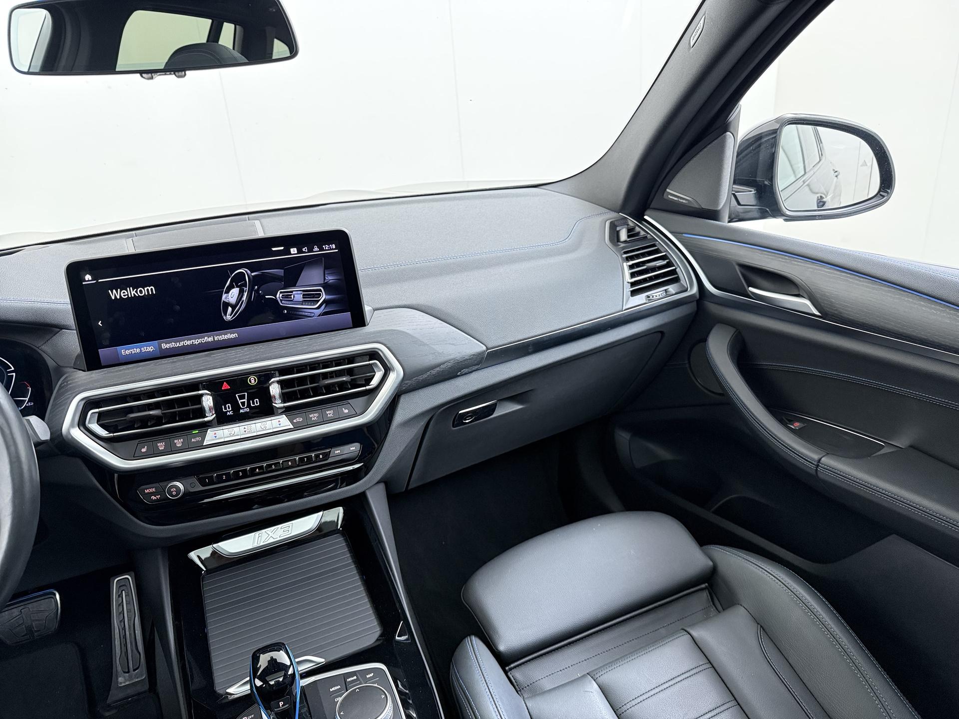 Foto van BMW Ix3