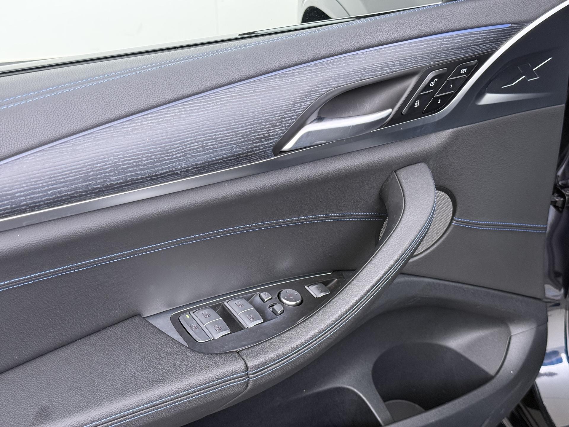 Foto van BMW Ix3