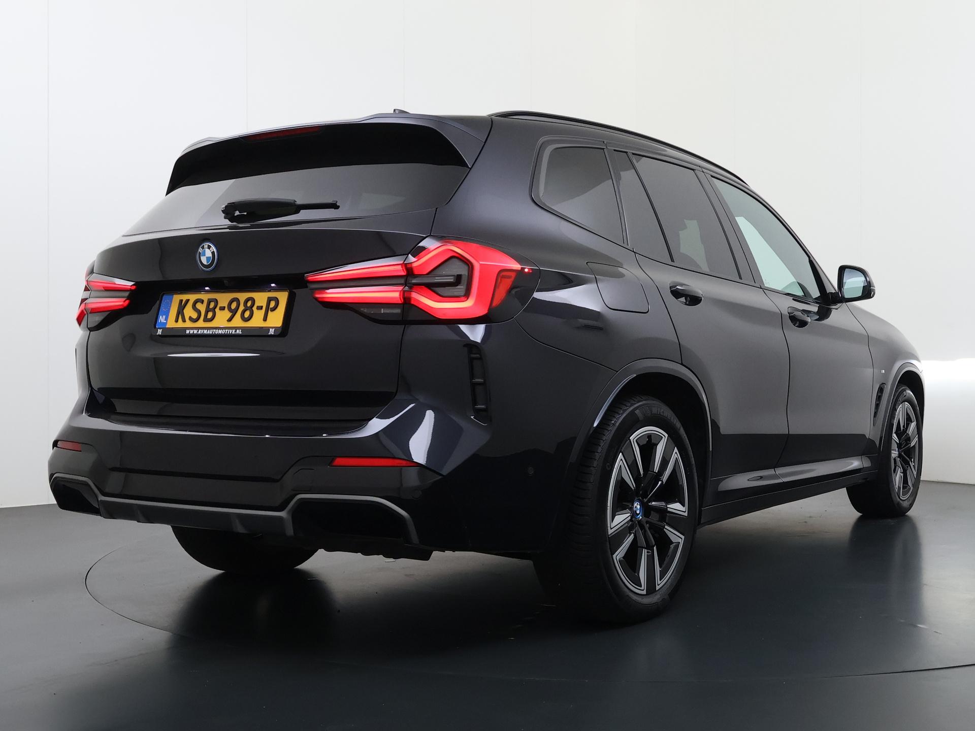 Foto van BMW Ix3