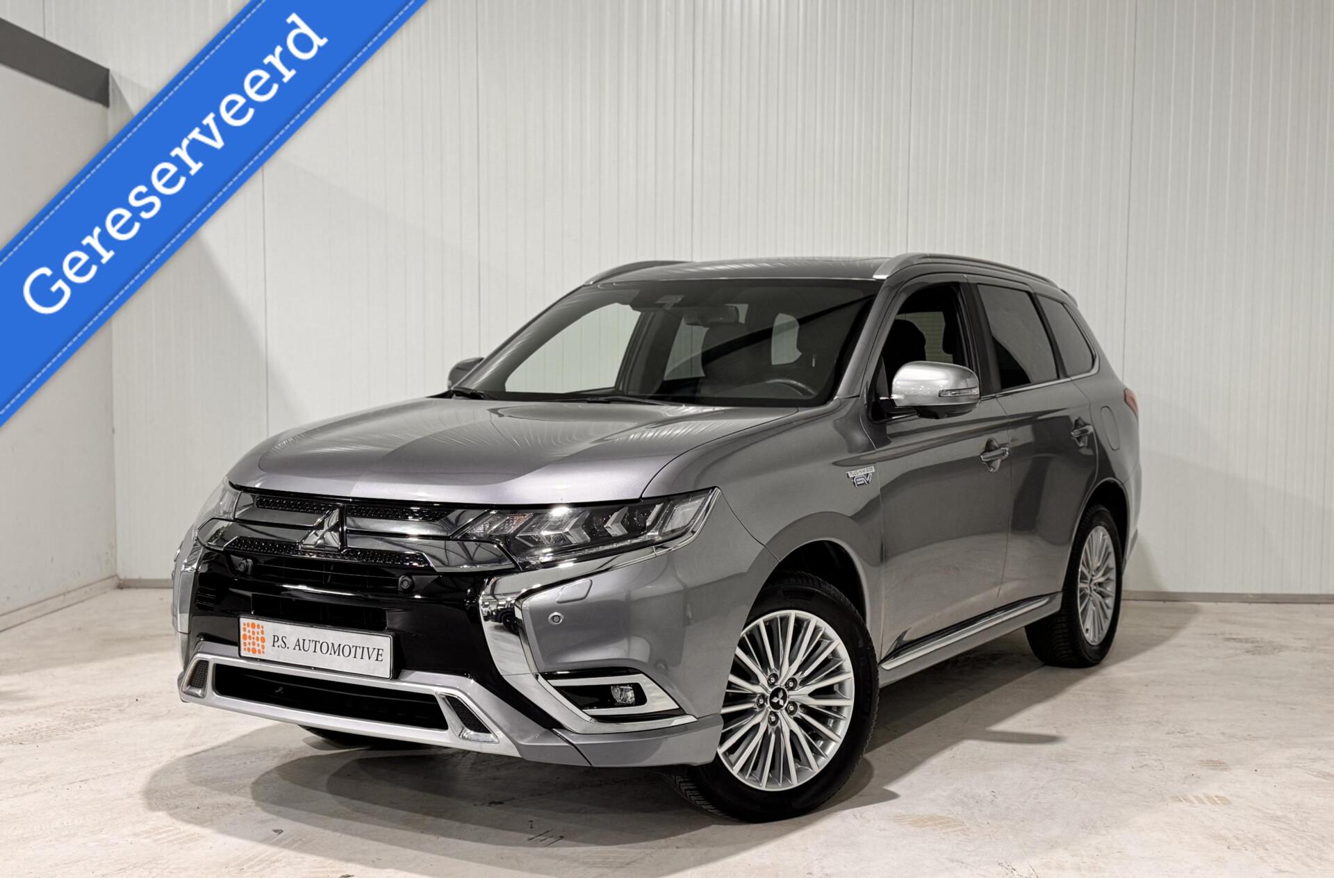 Mitsubishi Outlander 2.4 PHEV 4WD| PANO|360 CAMERA| CARPLAY 2019 - voorkant