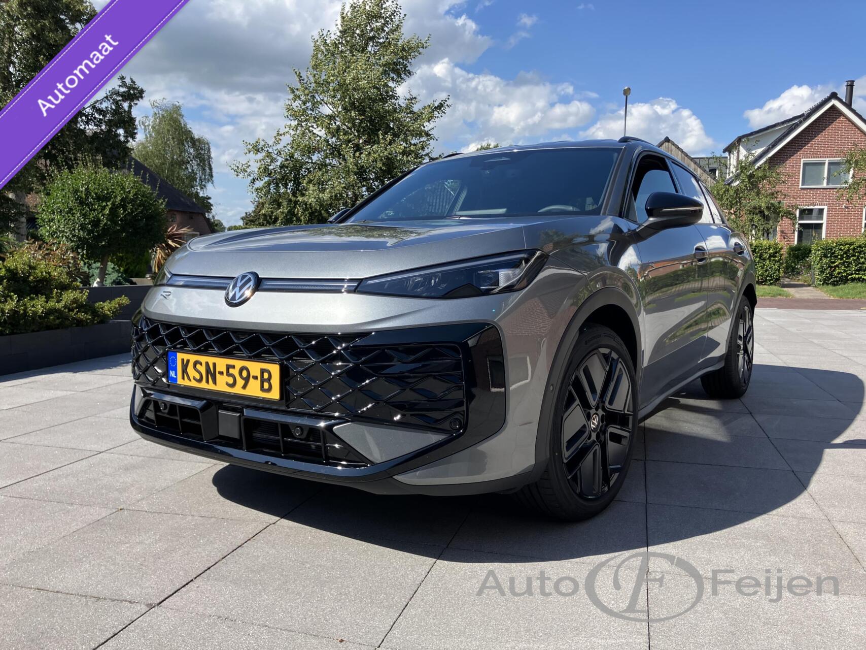 Volkswagen T-roc 1.5 eTsi R-Line  DSG  First Edition BLACK STYLE , ELKT HAAK , 2026 - voorkant