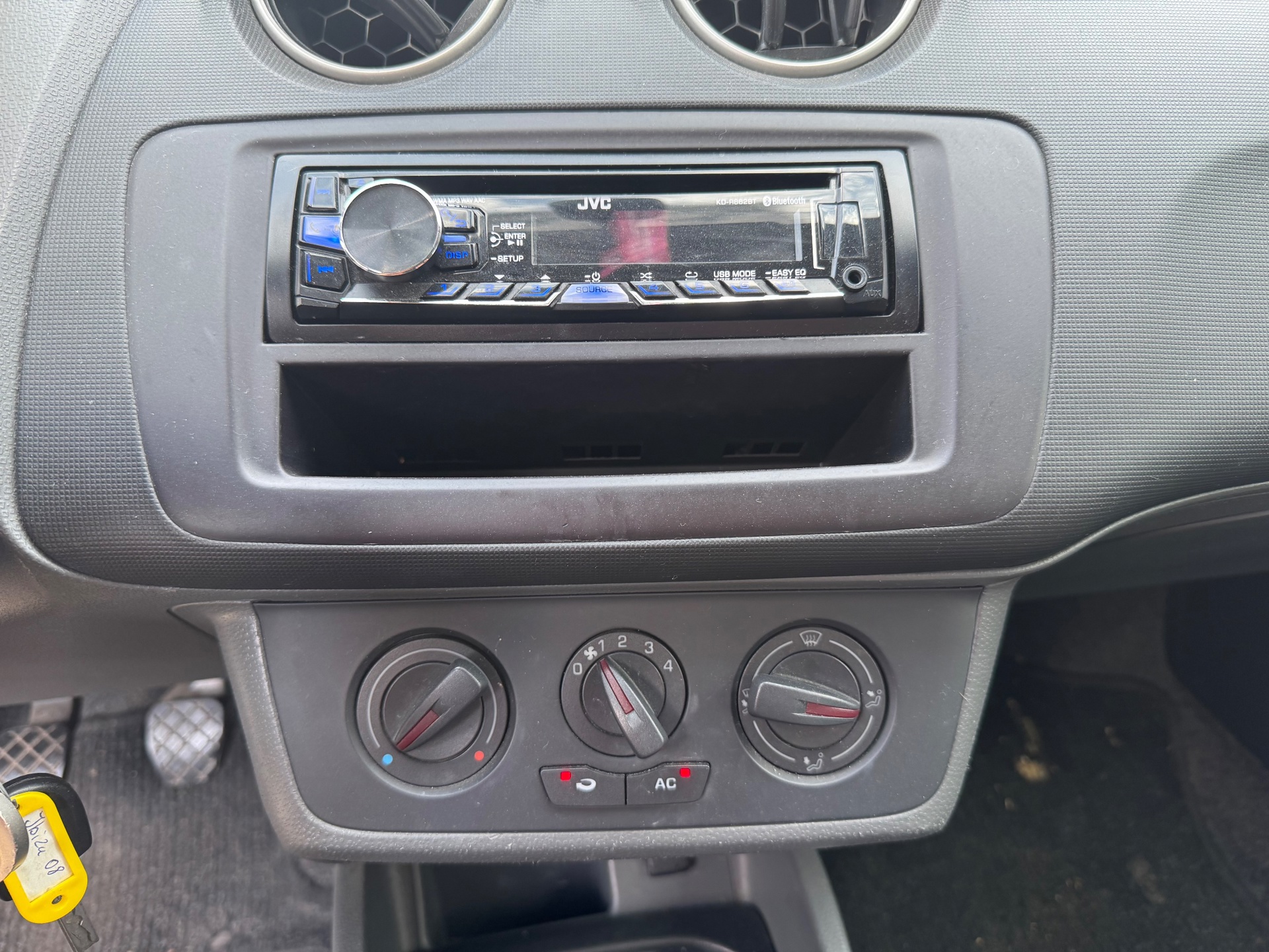 Foto van Seat Ibiza SC