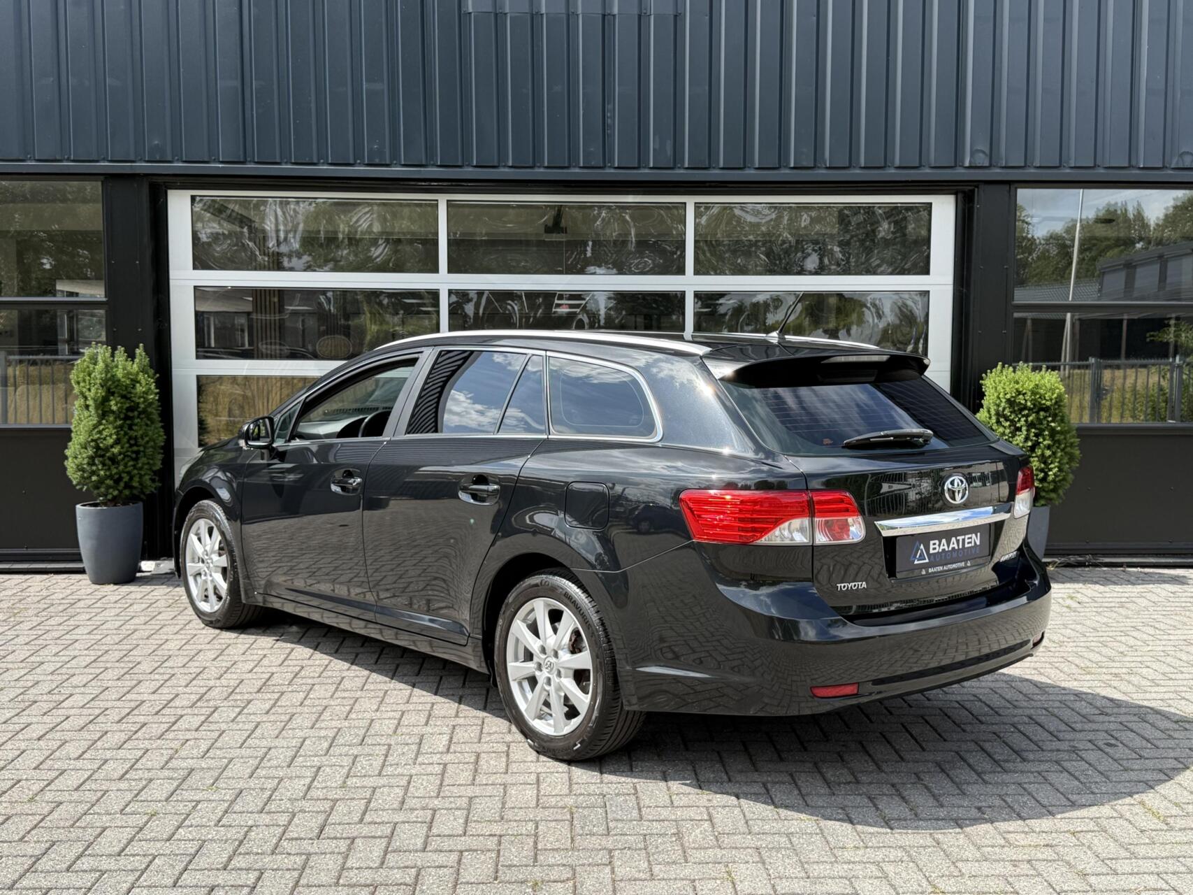 Foto van Toyota Avensis Wagon
