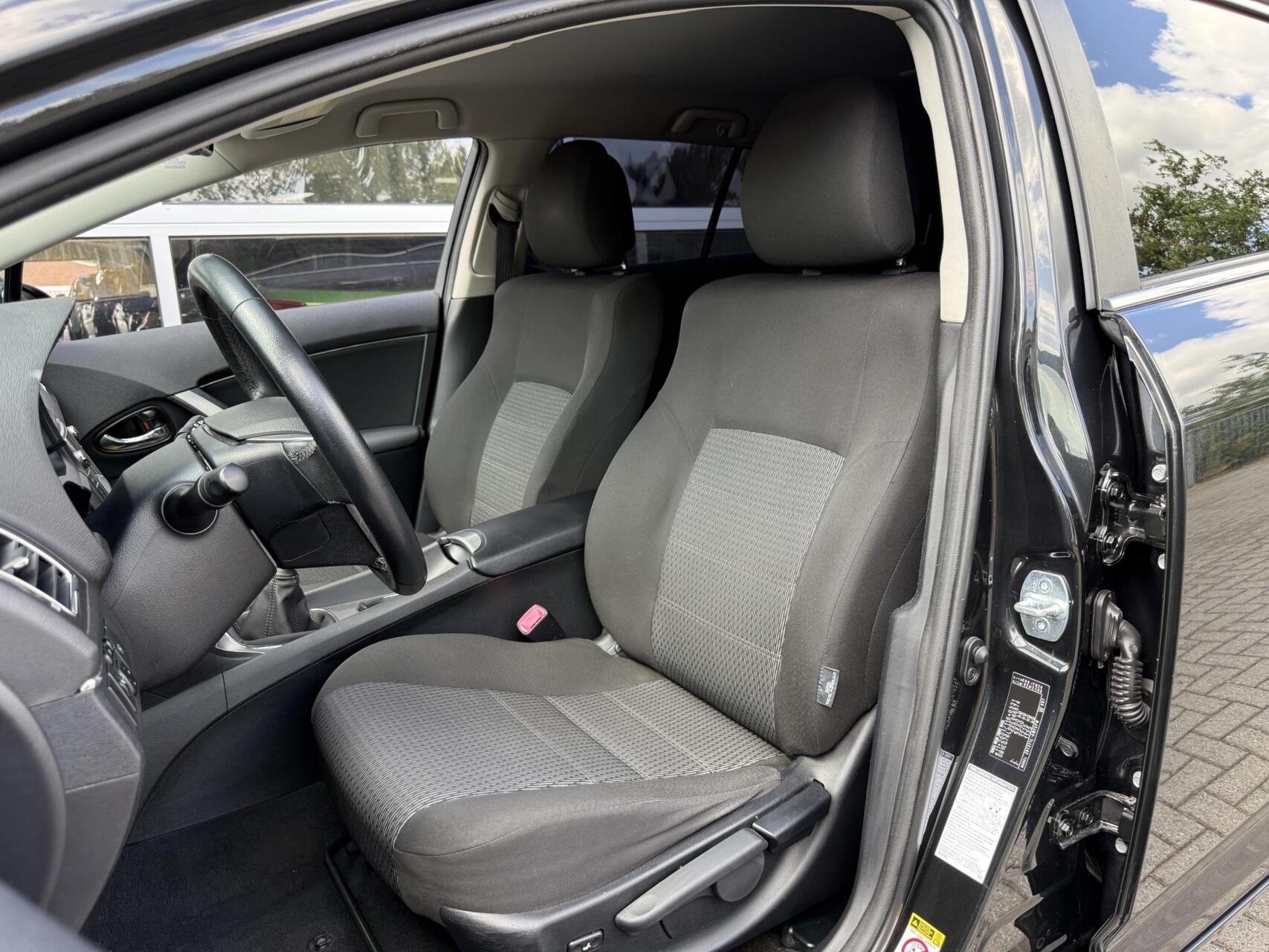Foto van Toyota Avensis Wagon