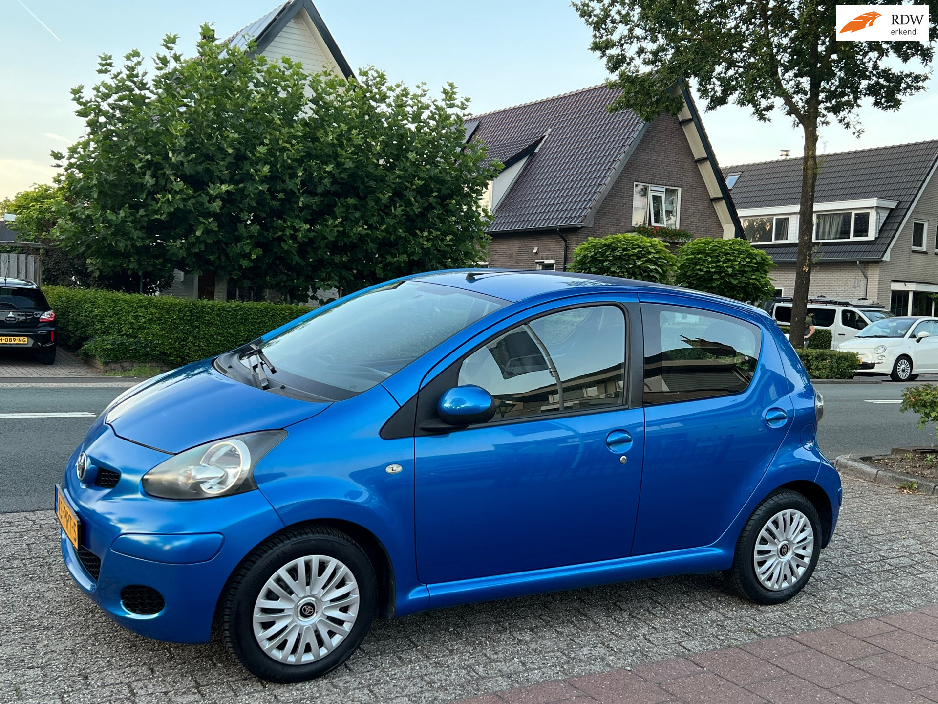 Toyota Toyota Aygo 1.0-12V Comfort Navigator 71.000 km NL-AUTO. 2011 - voorkant