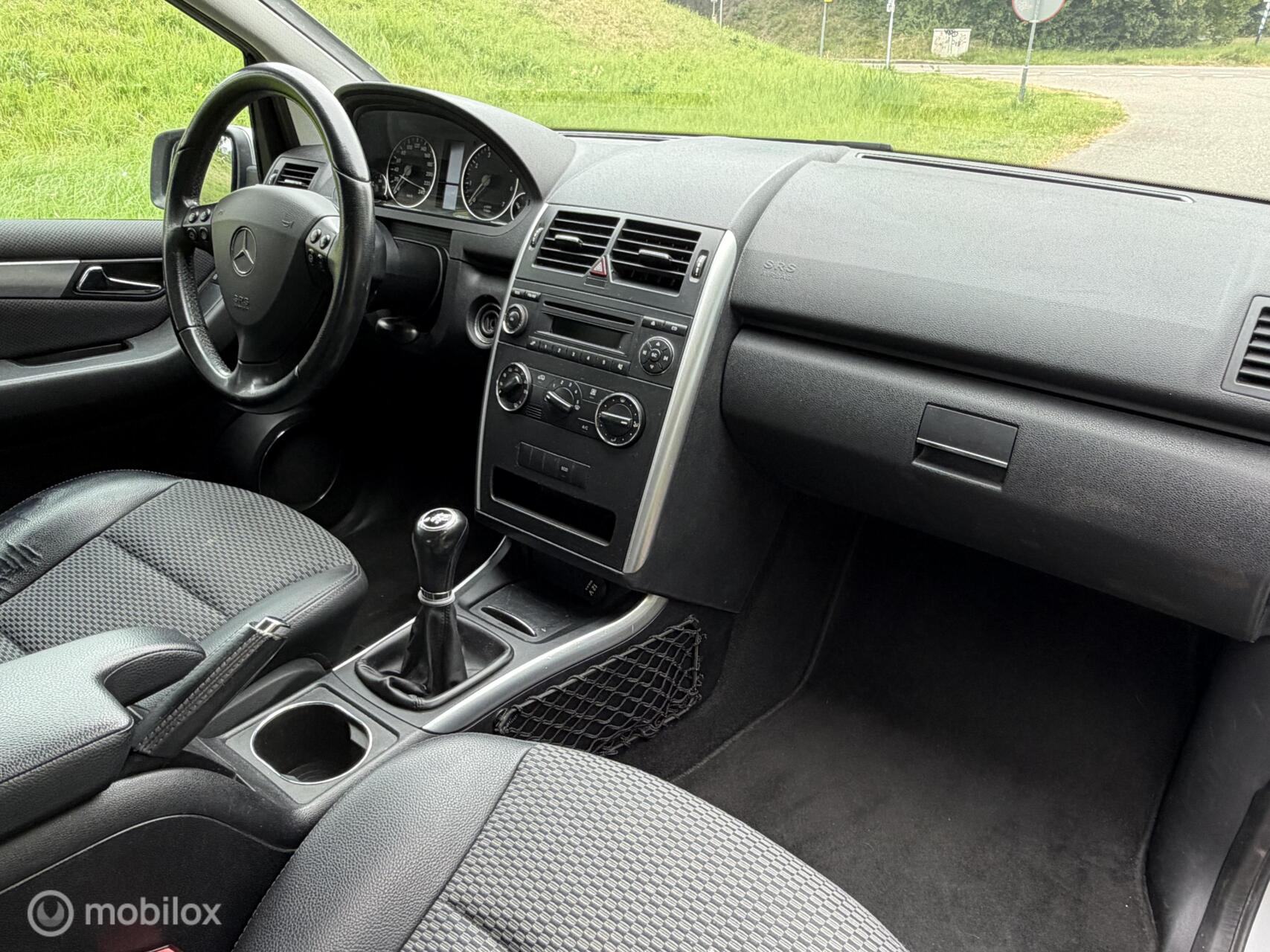 Foto van Mercedes-Benz A 180