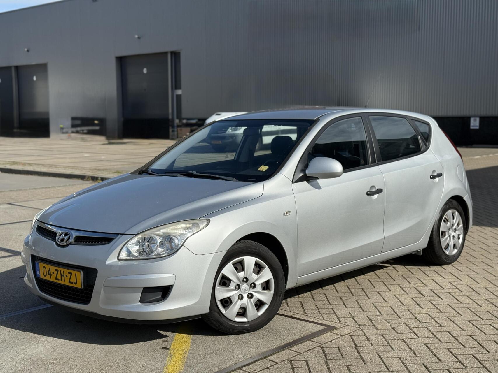 Hyundai I 30 1.4i Active Cool Airco Aux Elekpakket NL Auto 2008 - voorkant