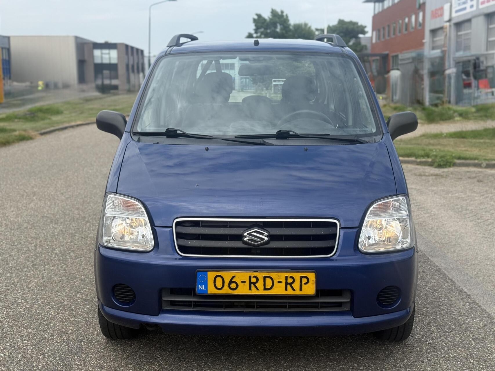 Foto van Suzuki Wagon R