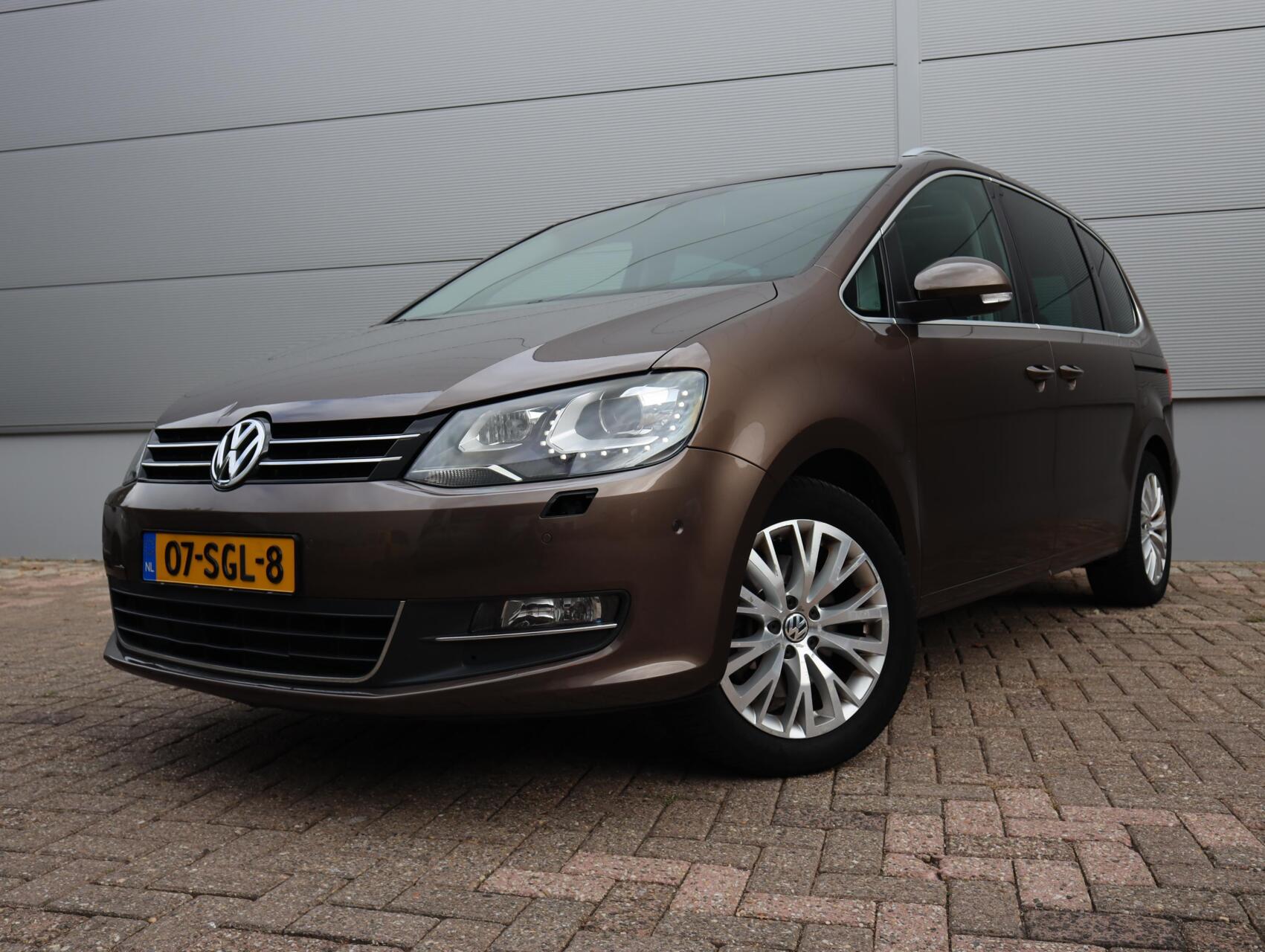 Volkswagen Sharan 2.0 TSI Highline 7p. (Vol Opties!) 200PK 2011 - voorkant