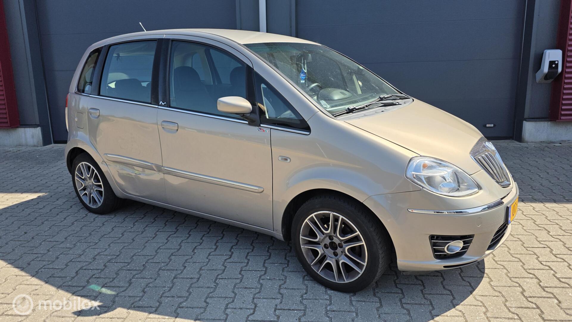Foto van Lancia Lancia Musa