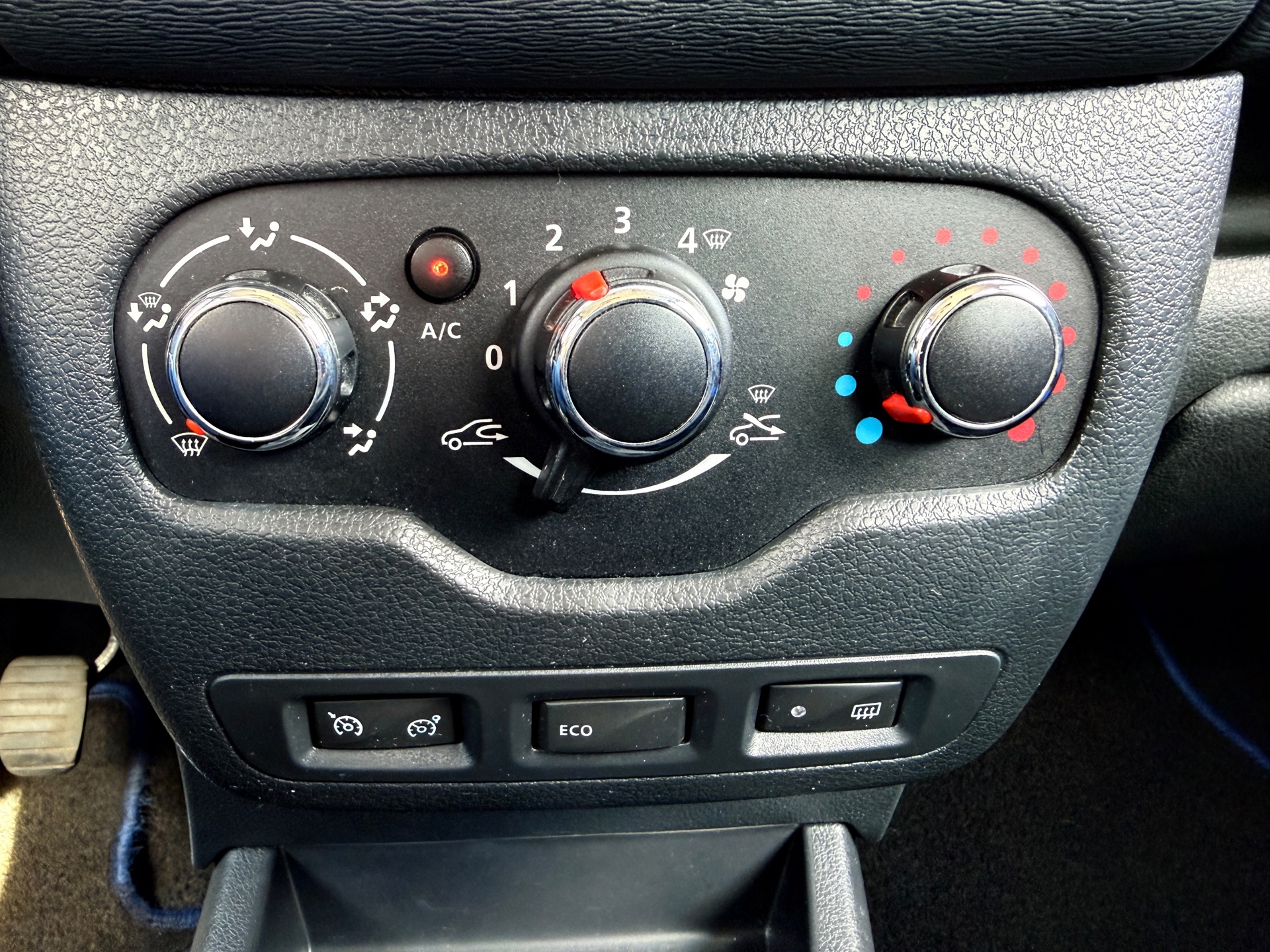 Foto van Dacia Lodgy