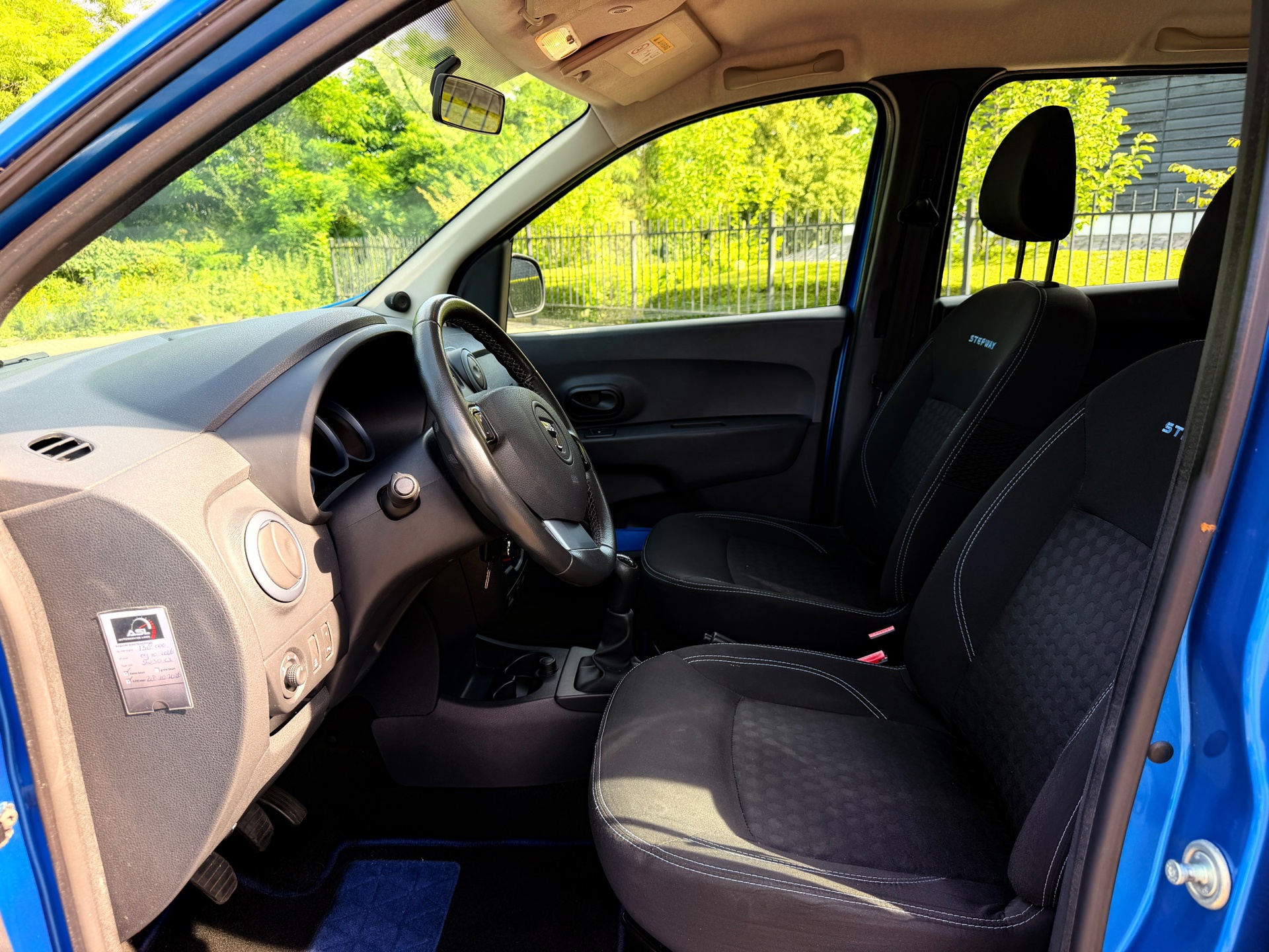 Foto van Dacia Lodgy
