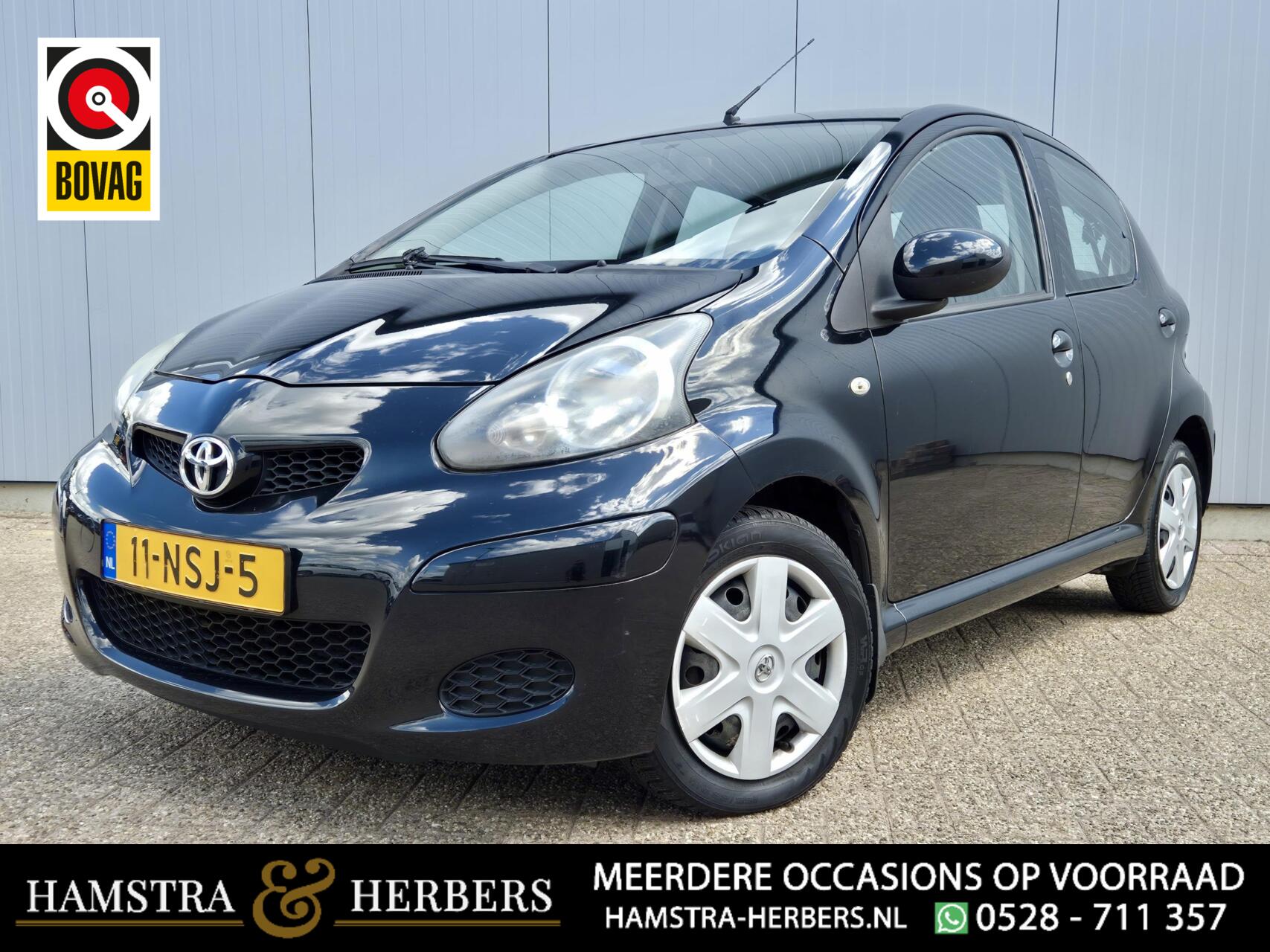 Toyota Toyota Aygo 1.0-12V zwart 2010 - voorkant