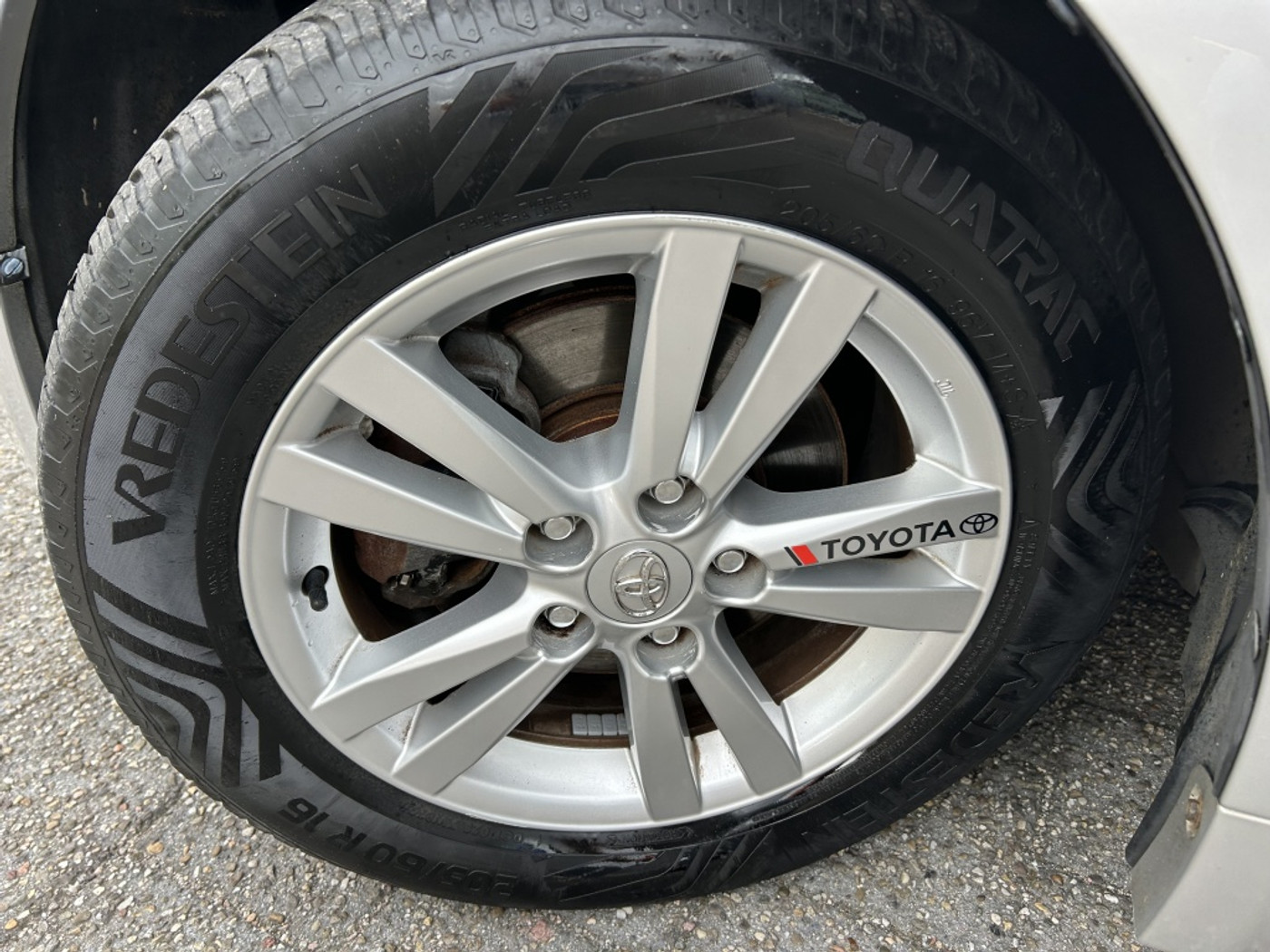 Foto van Toyota Toyota Avensis
