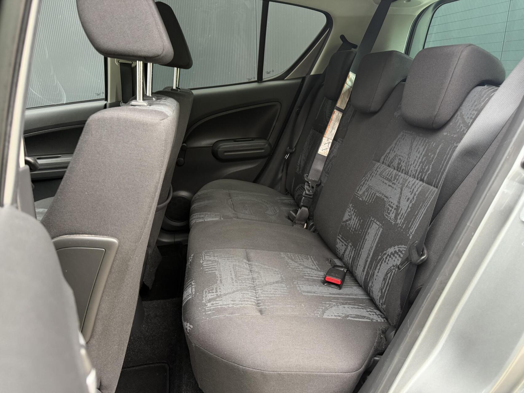 Foto van Opel Agila