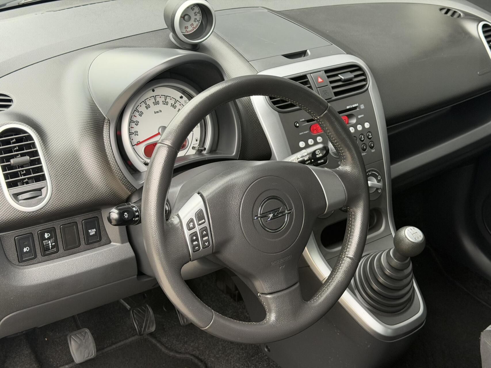 Foto van Opel Agila