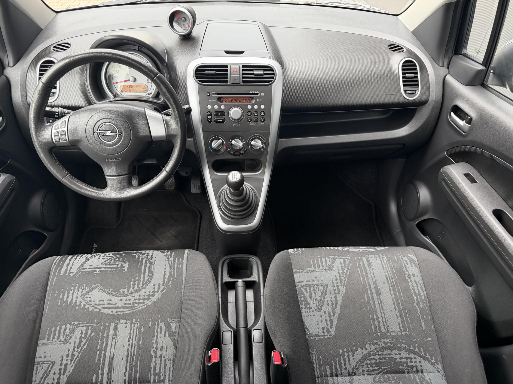 Foto van Opel Agila