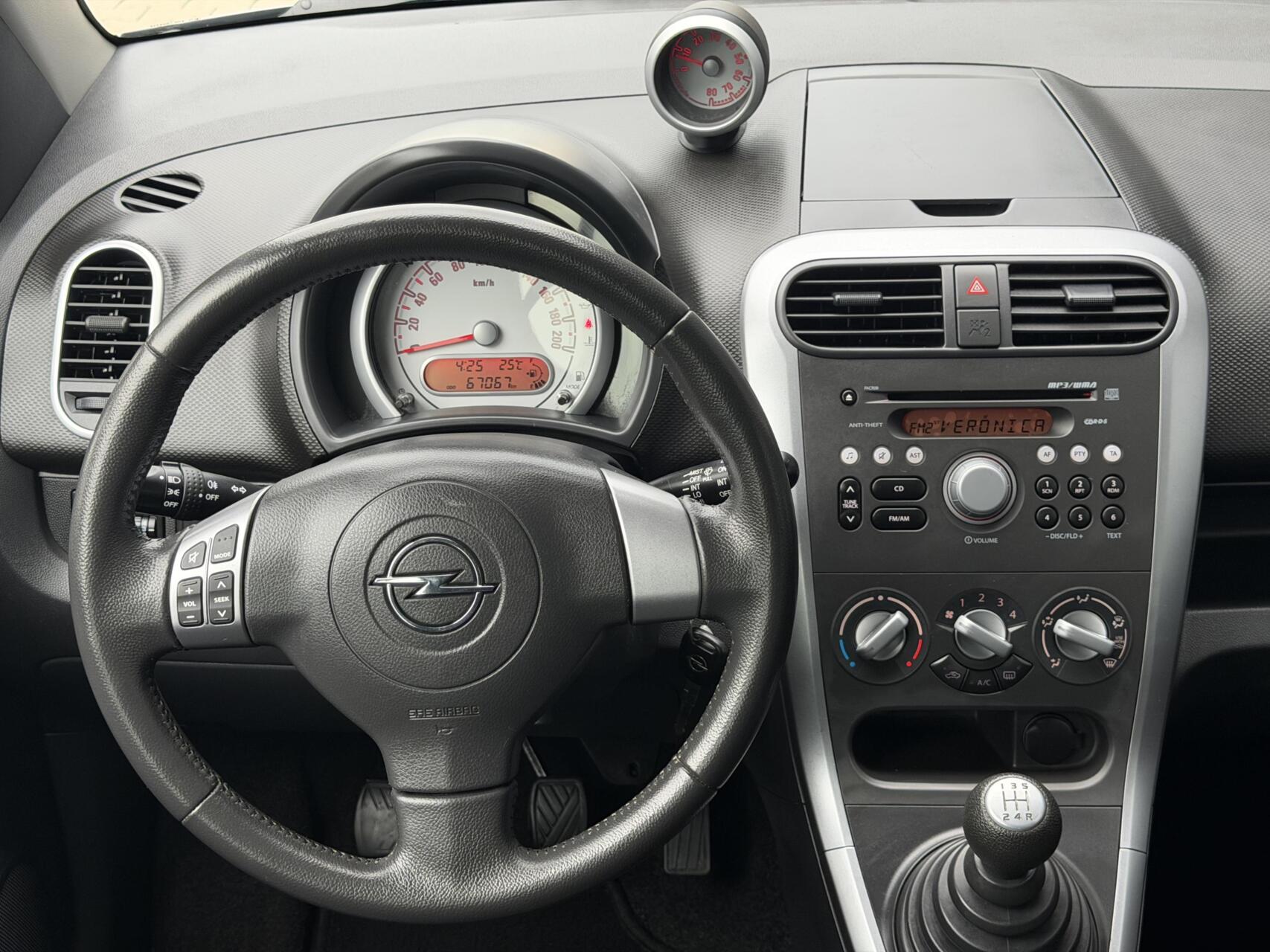 Foto van Opel Agila