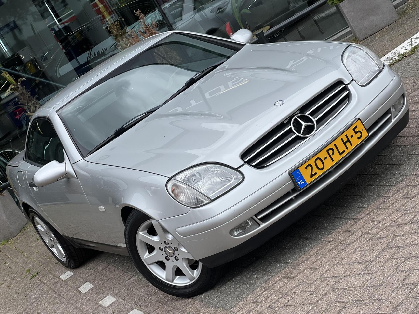 Foto van Mercedes-Benz SLK 230 Kompressor