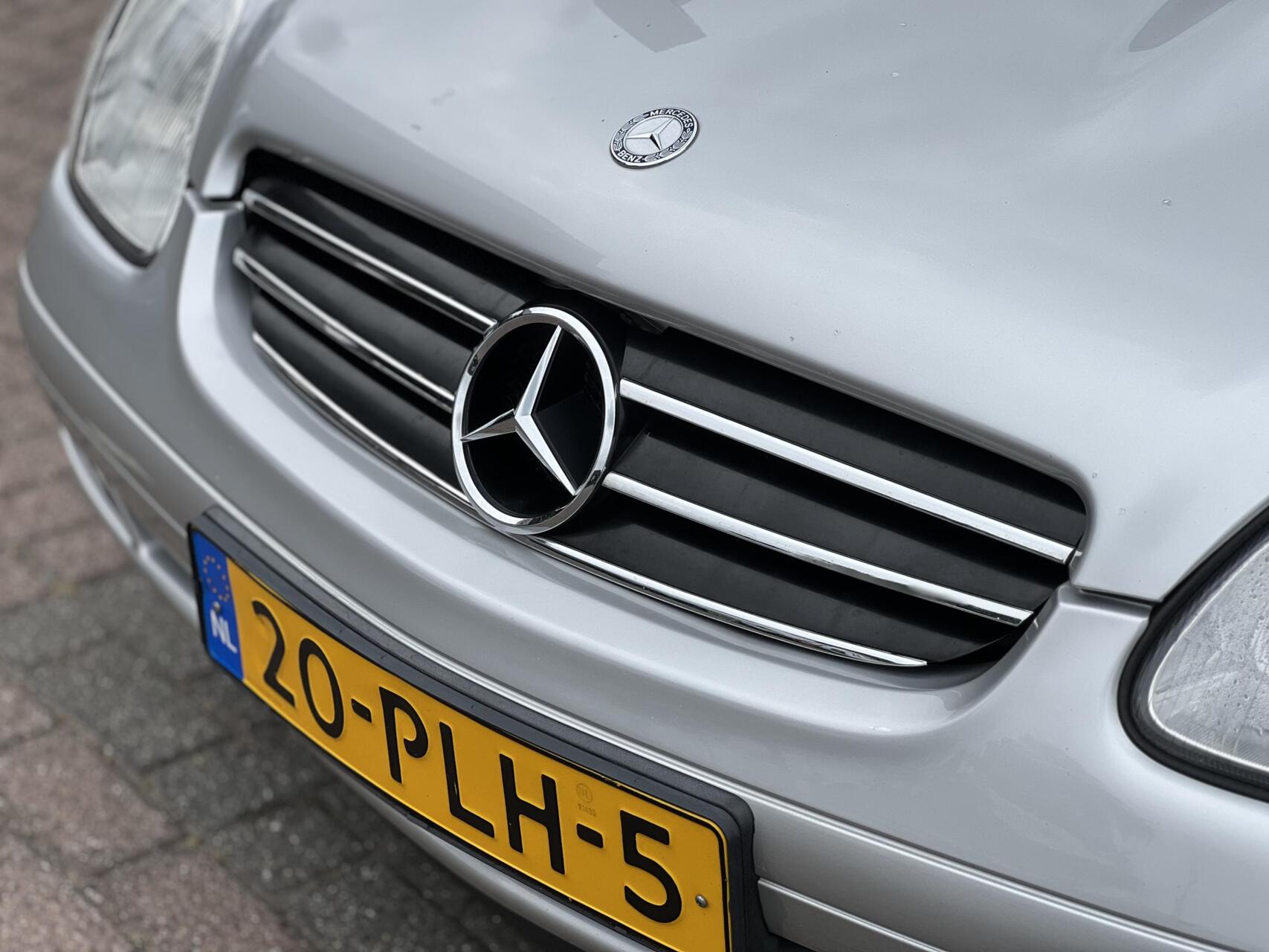 Foto van Mercedes-Benz SLK 230 Kompressor