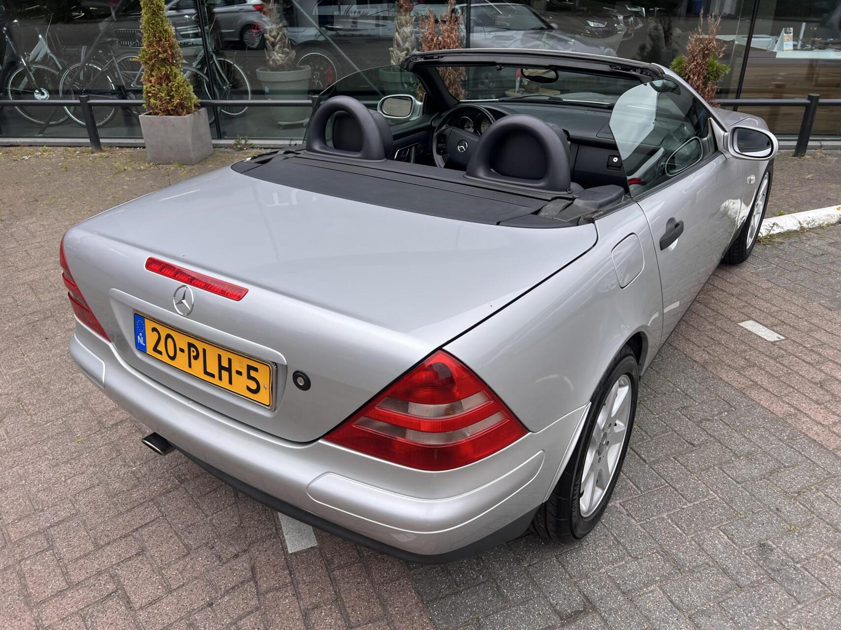Foto van Mercedes-Benz SLK 230 Kompressor