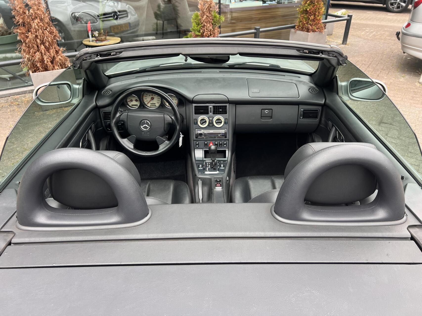 Foto van Mercedes-Benz SLK 230 Kompressor
