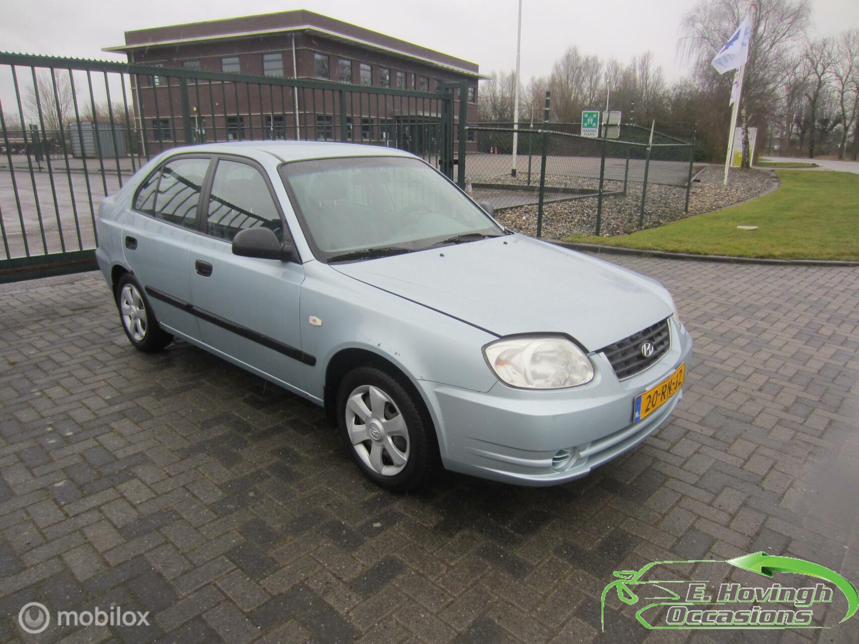 Hyundai Accent 1.3i Active Young Export Airco 2005 - voorkant