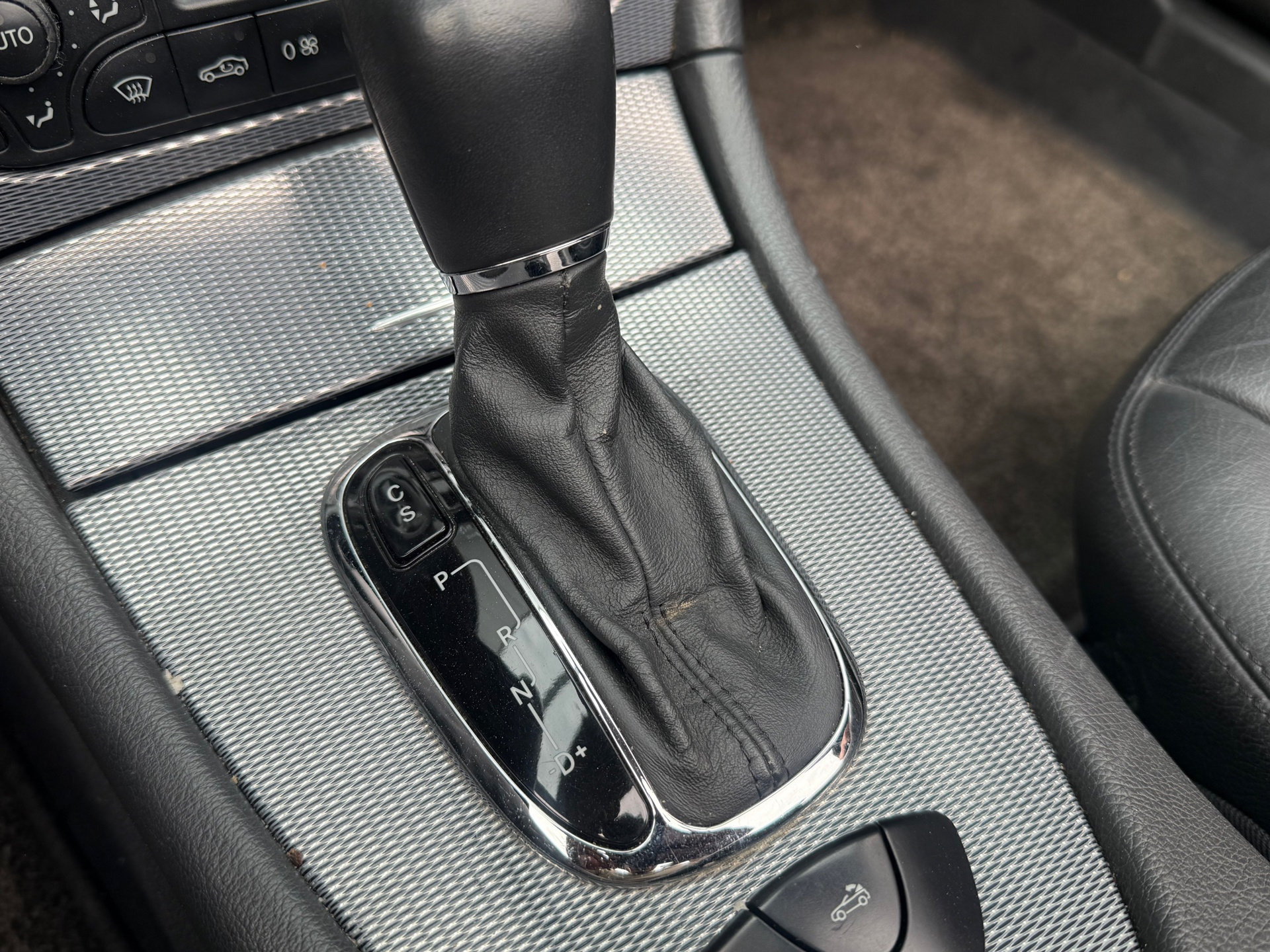 Foto van Mercedes-Benz CLK 500