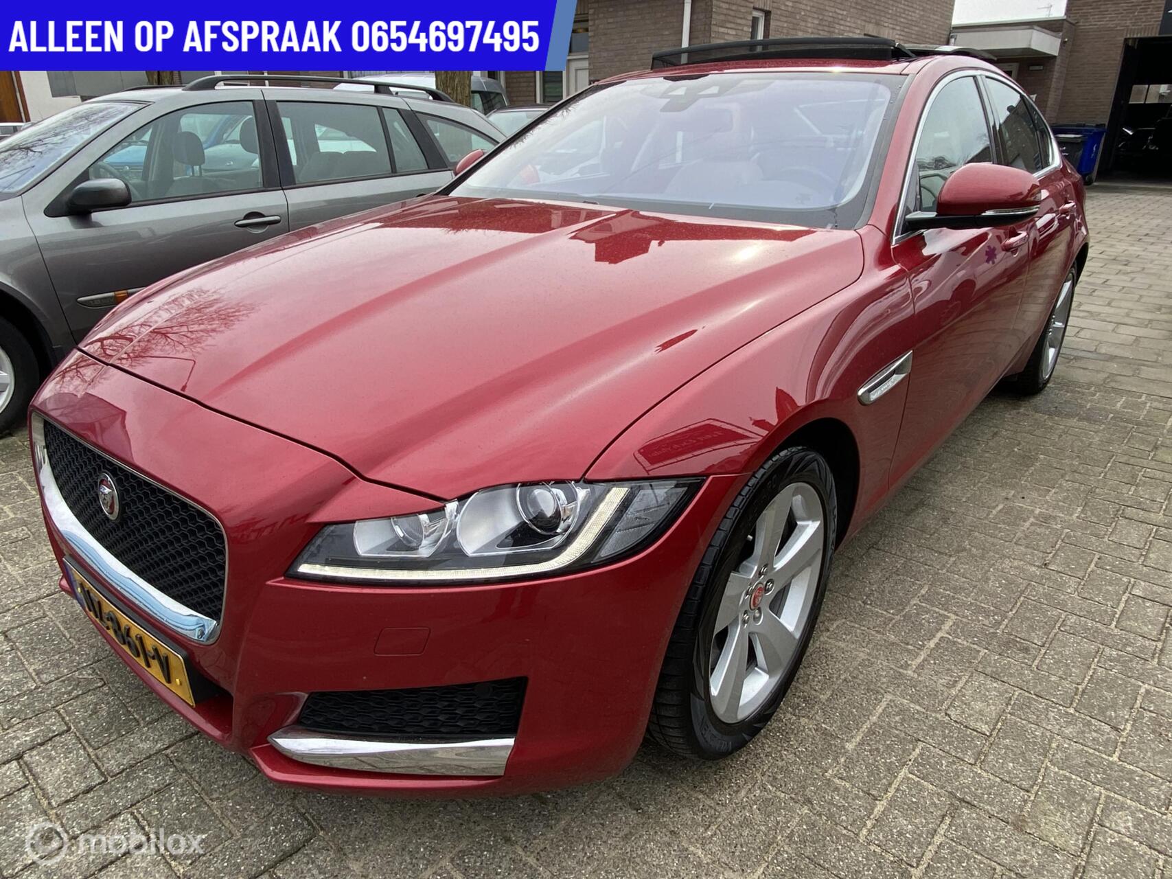 Jaguar XF 3.0d Portfolio 150.DKM ORG NL-AUTO DEALER ONDERHOUDEN 2017 - voorkant