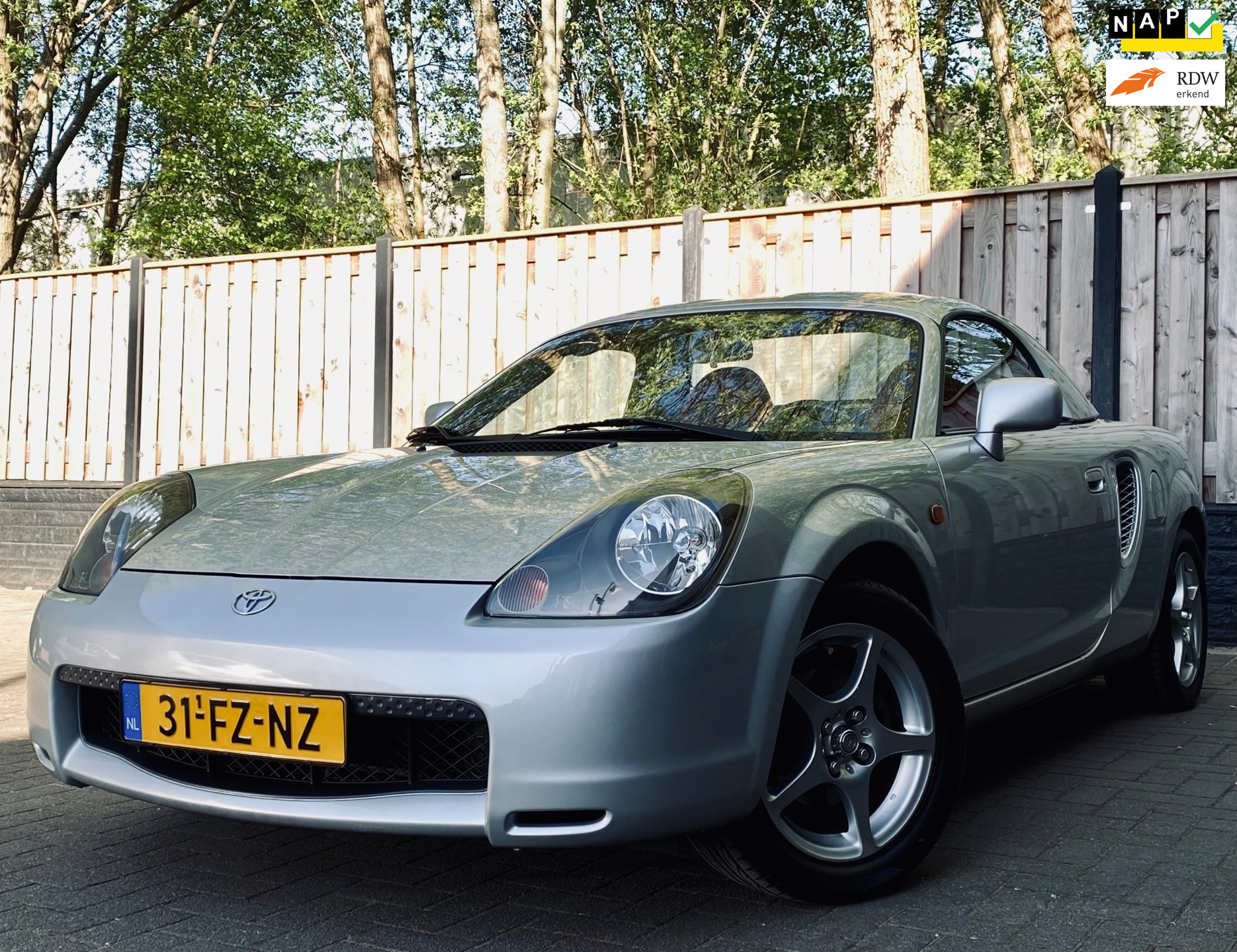 Toyota Toyota Mr2 1.8-16v VVT-i NL Auto I Uniek I Hard- Soft Top 2000 - voorkant
