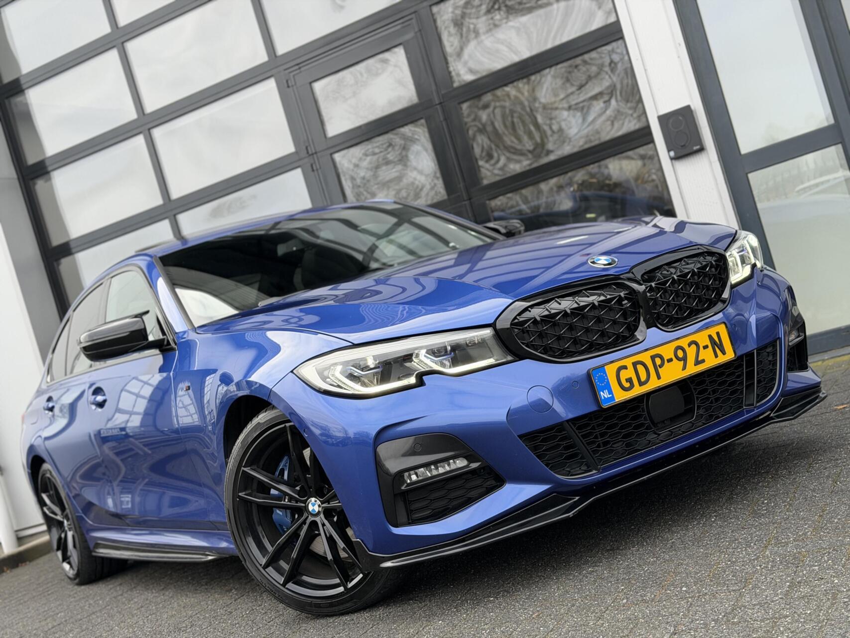 Foto van BMW 330e