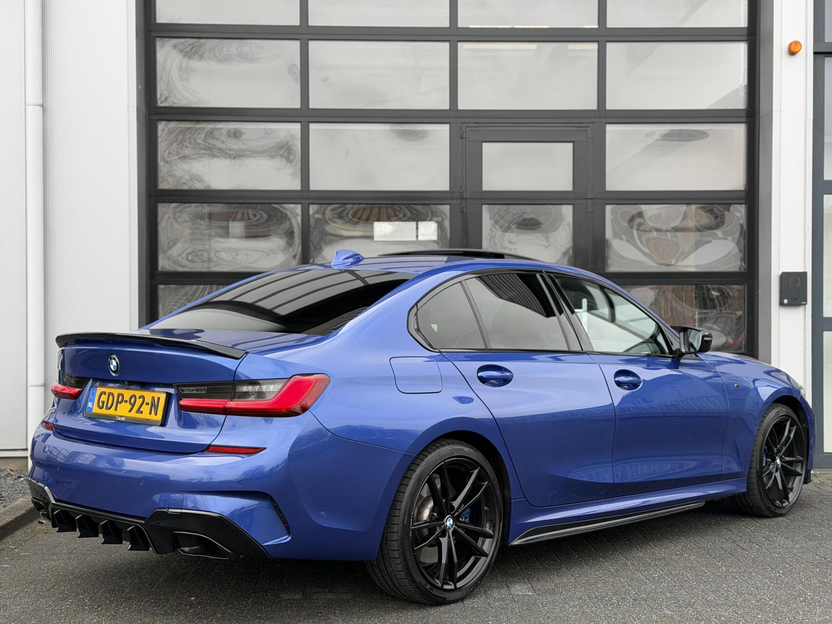 Foto van BMW 330e