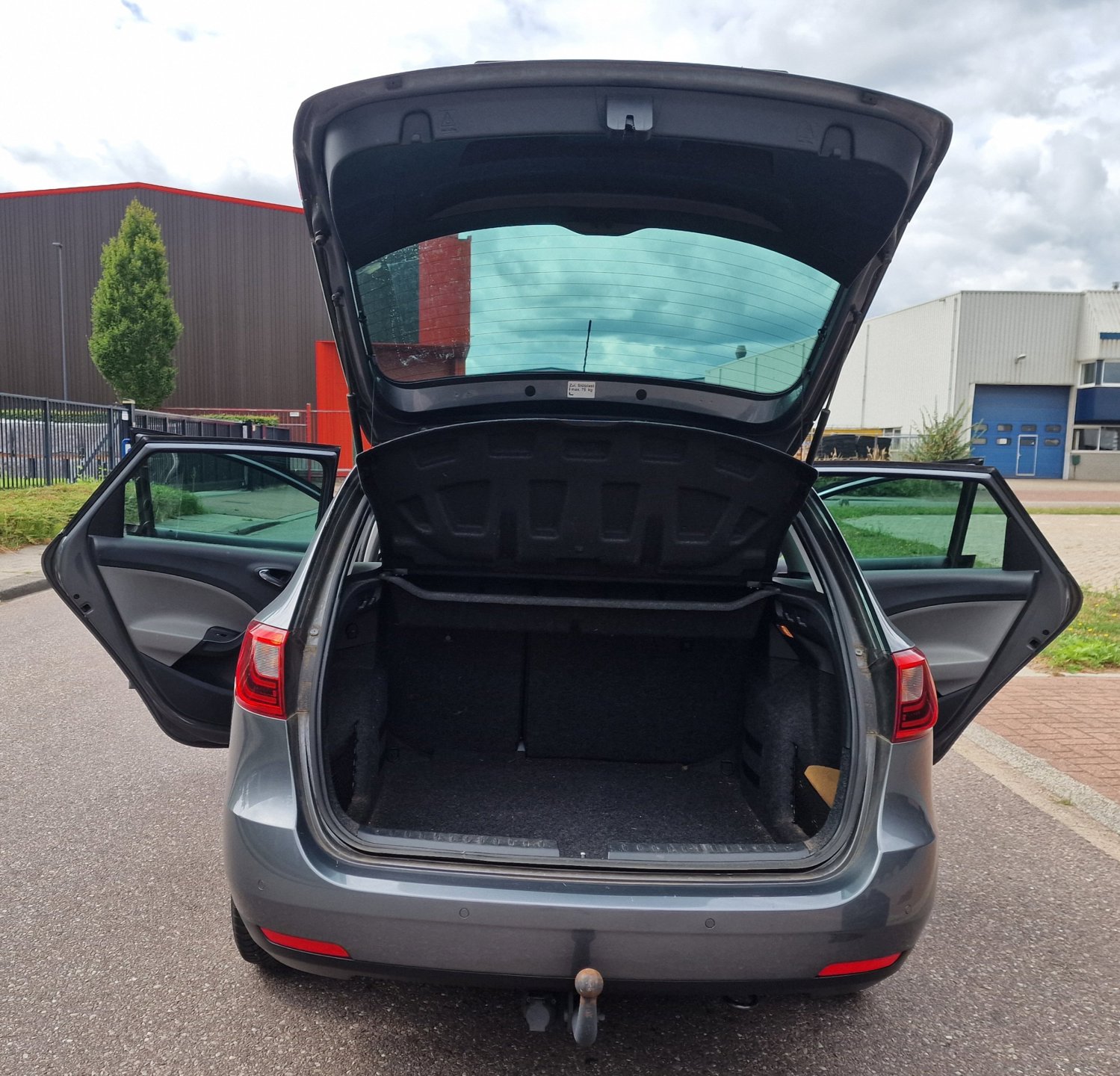 Foto van Seat Ibiza ST