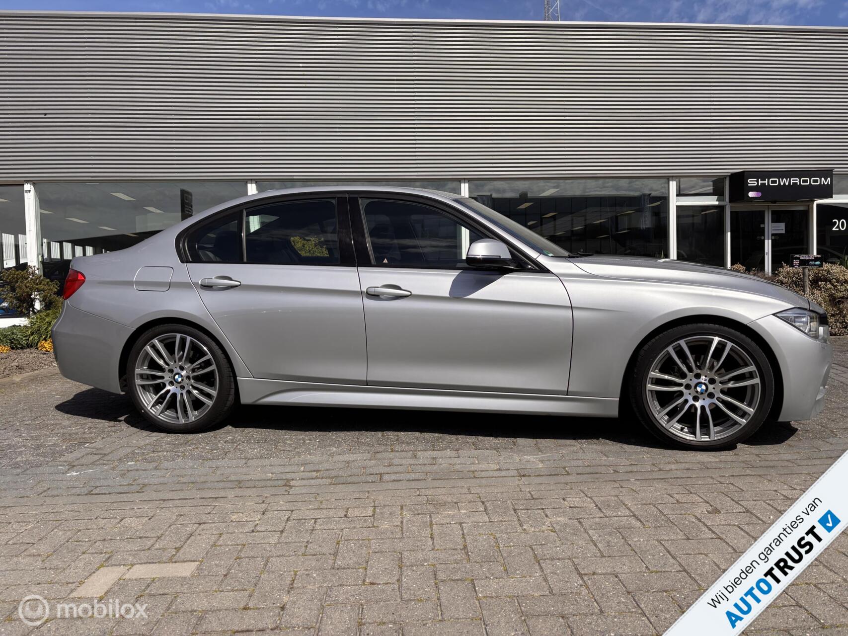 Foto van BMW 320i