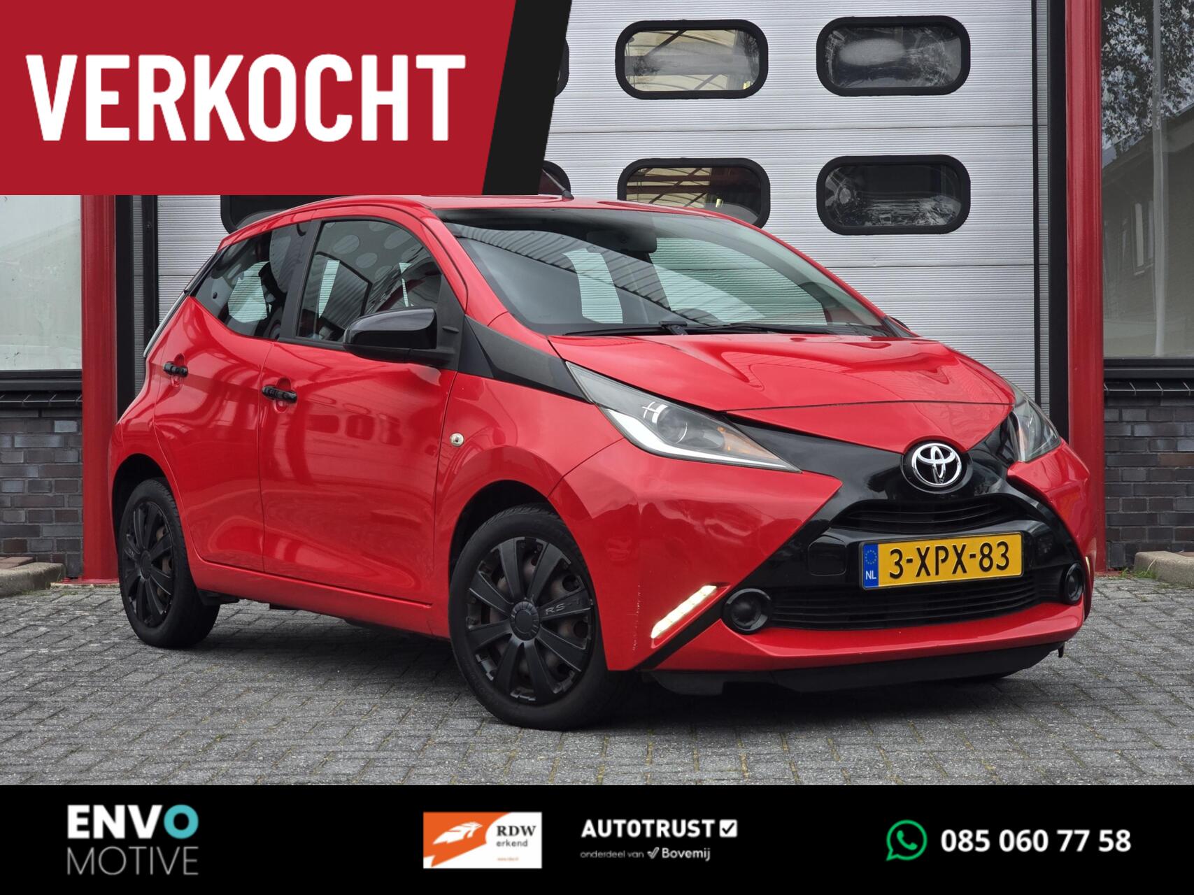 Toyota Toyota Aygo 1.0 VVT-i x-play Bluetooth/Centr. Vergr./Stuurb. 2014 - voorkant