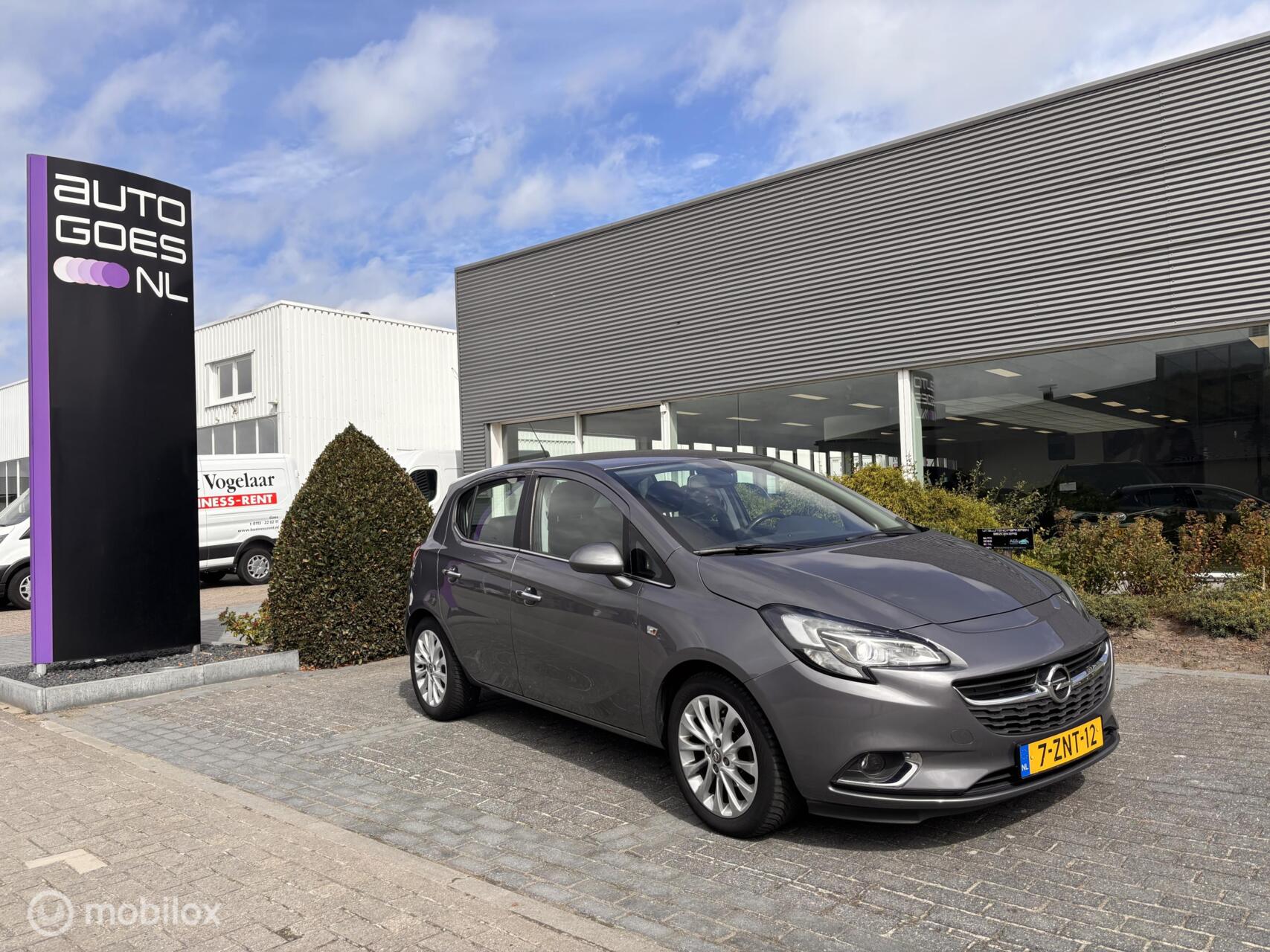 Opel Corsa 1.4 Cosmo Xenon 2015 - voorkant