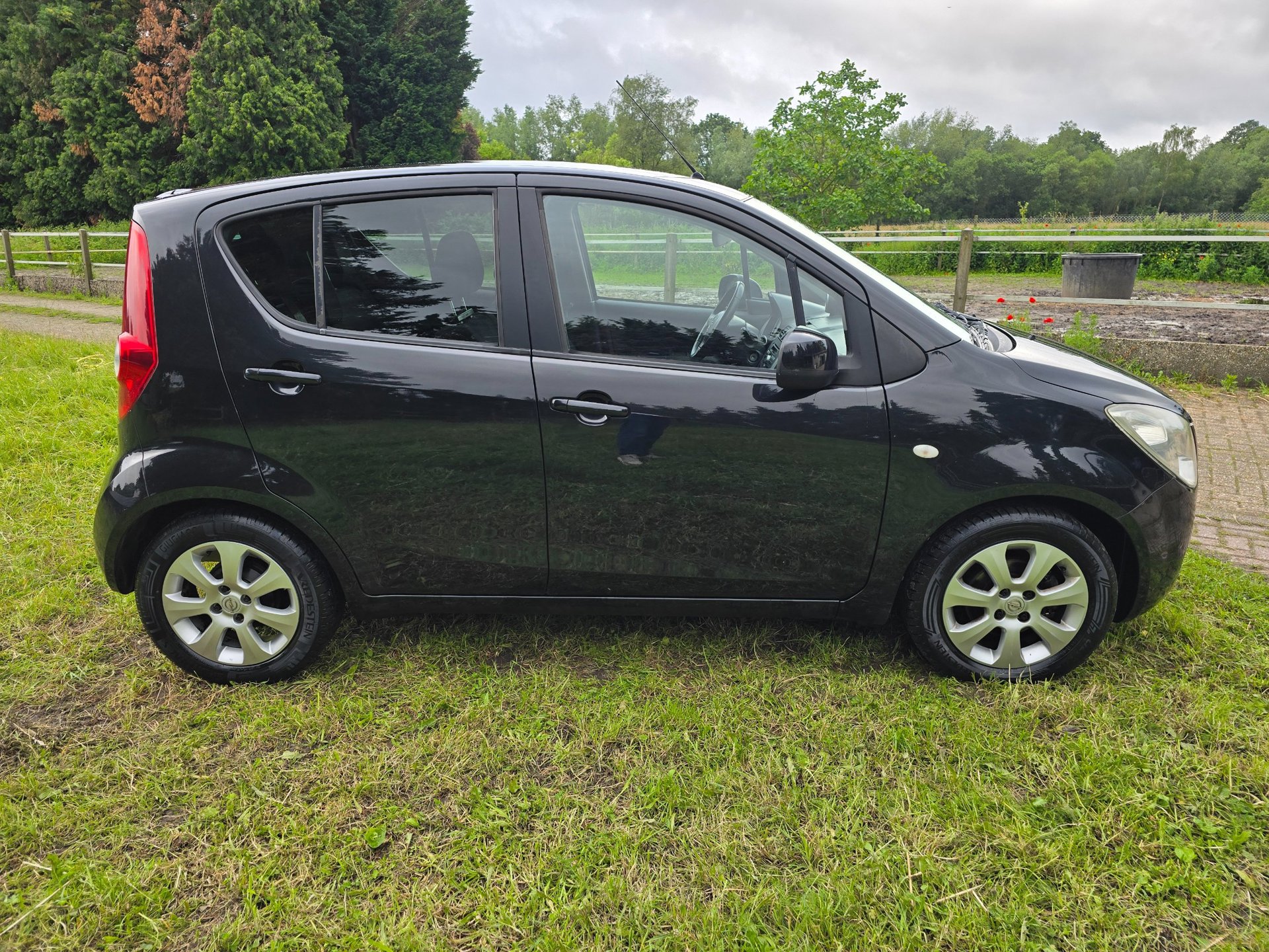Foto van Opel Agila